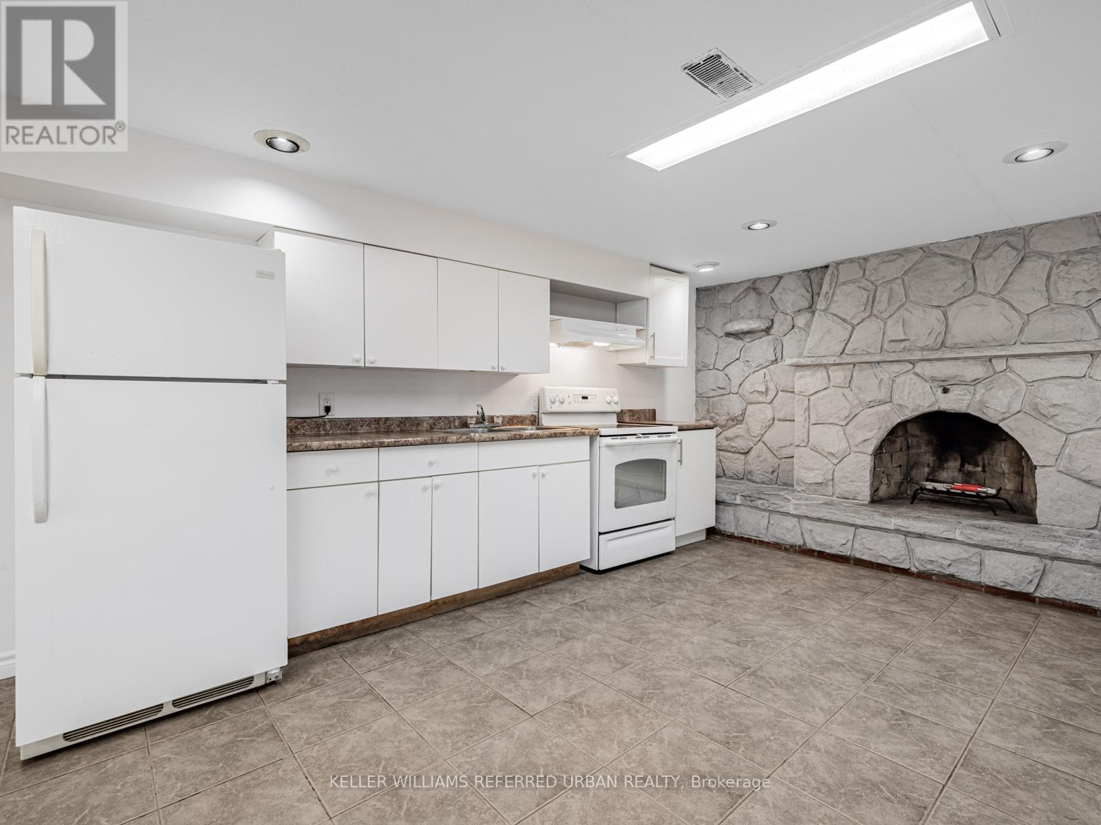 1 - 58 Ranee Avenue, Toronto, Ontario  M6A 1M9 - Photo 15 - C12478307