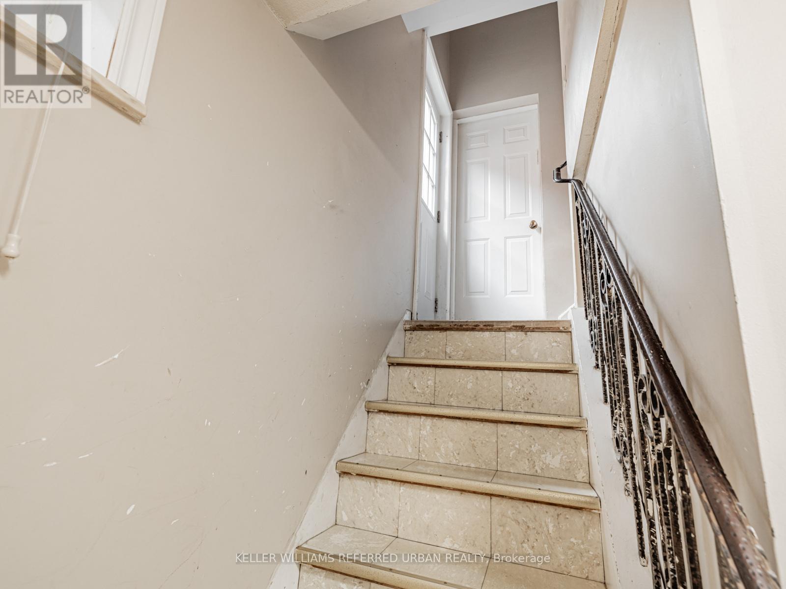 1 - 58 Ranee Avenue, Toronto, Ontario  M6A 1M9 - Photo 6 - C12478307