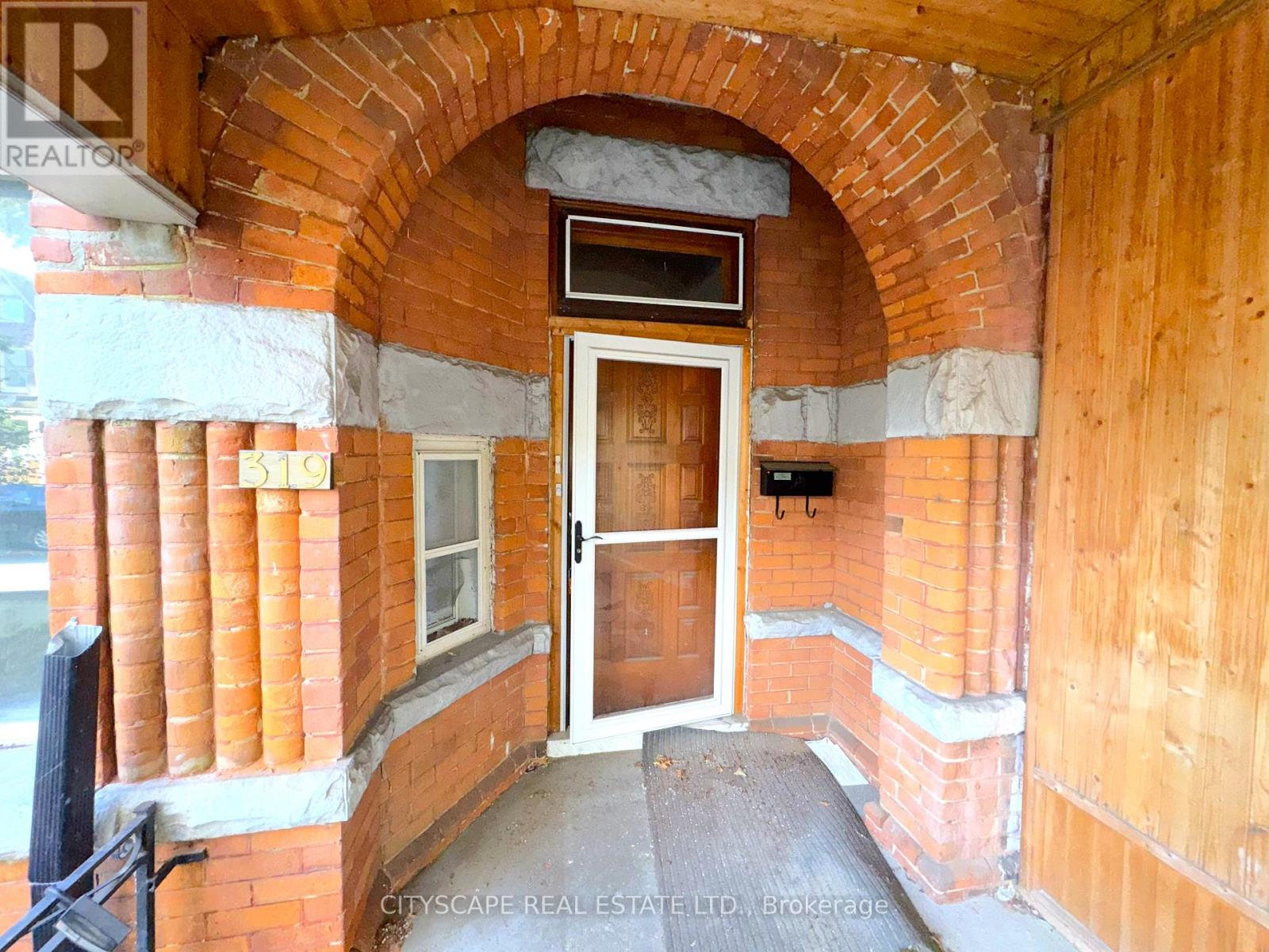 319 Crawford Street, Toronto, Ontario  M6J 2V7 - Photo 4 - C12478321
