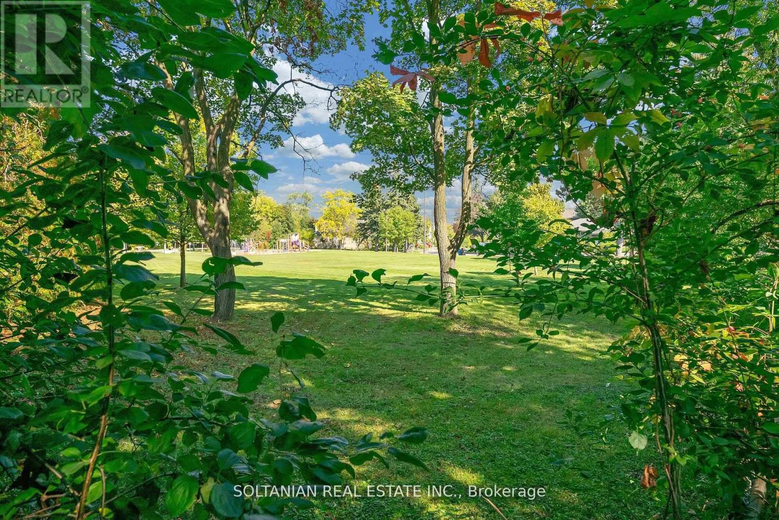 183 Maxome Avenue, Toronto, Ontario  M2M 3L1 - Photo 28 - C12478343