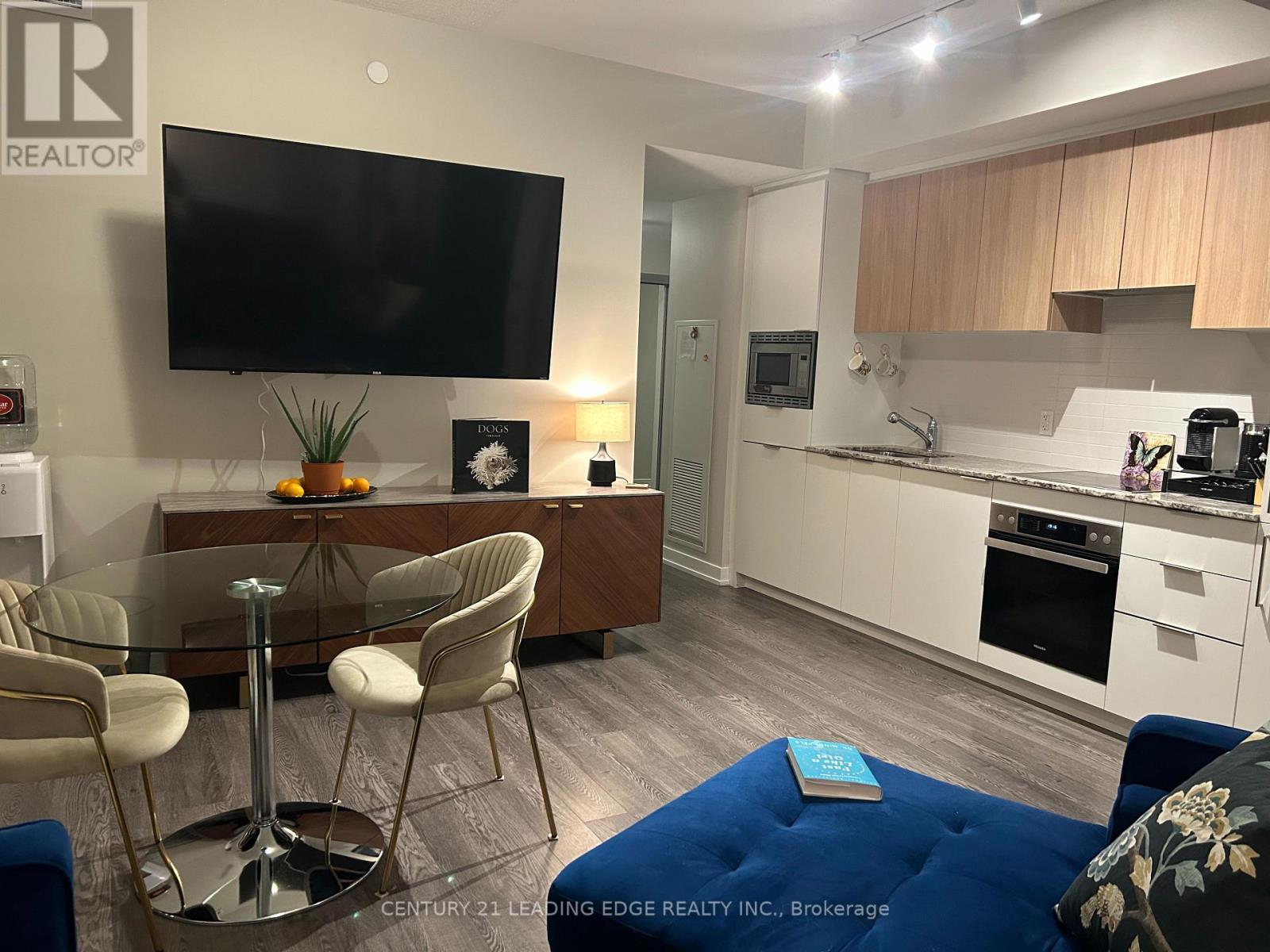 330 - 20 O'neill Road, Toronto, Ontario  M3C 0R2 - Photo 5 - C12478352