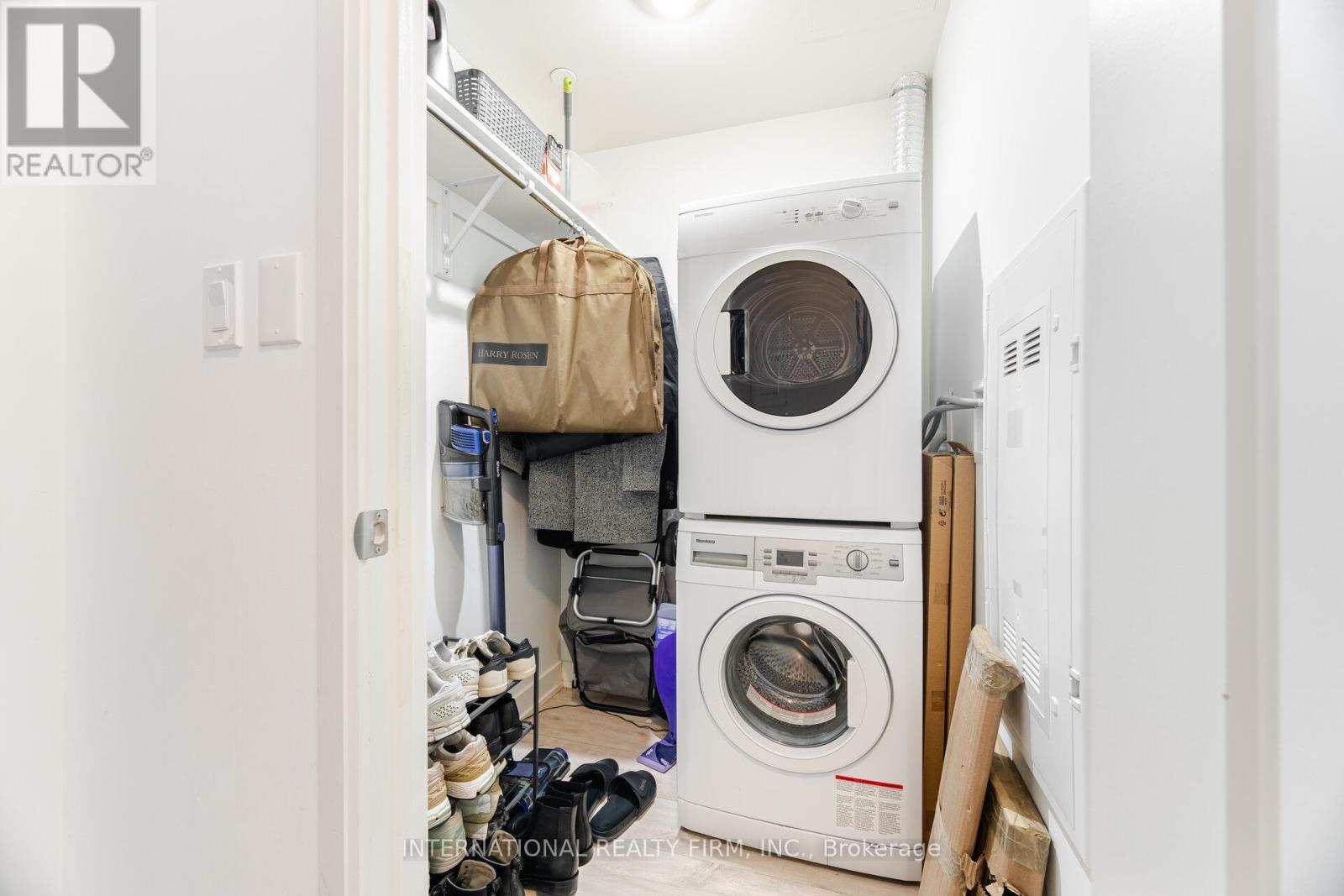 1012 - 27 Bathurst Street, Toronto, Ontario  M5V 2P1 - Photo 24 - C12478354