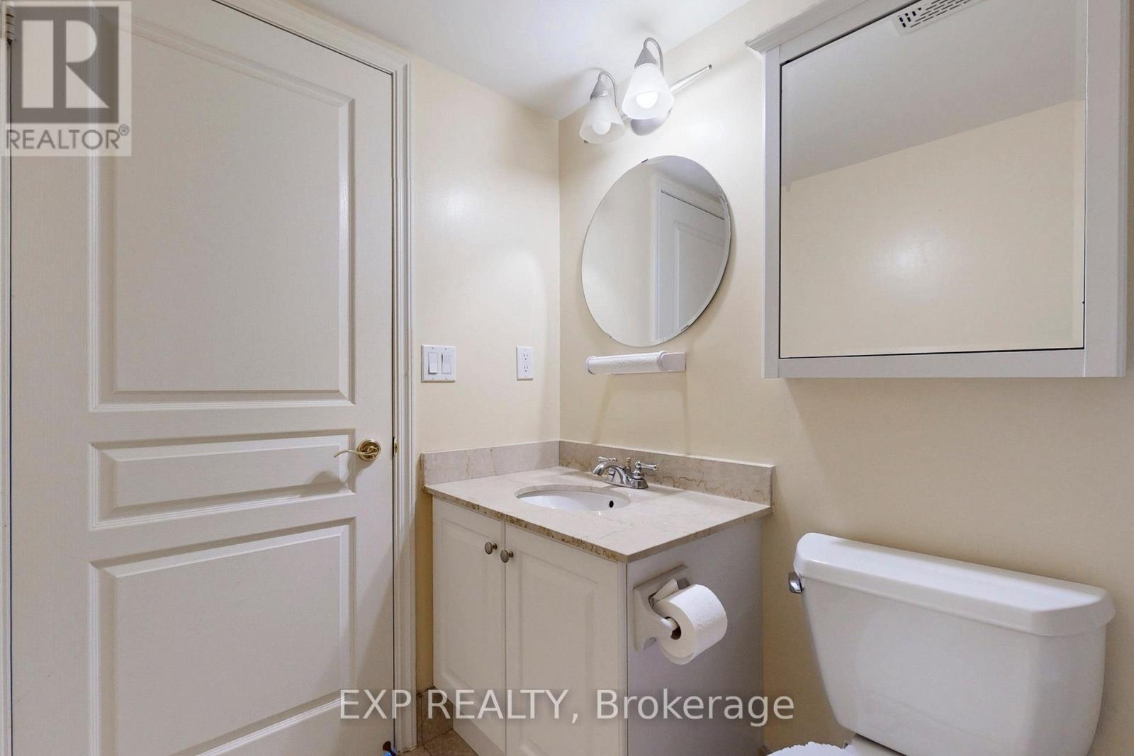 1011 - 10 Delisle Avenue, Toronto, Ontario  M4V 3C6 - Photo 12 - C12478382