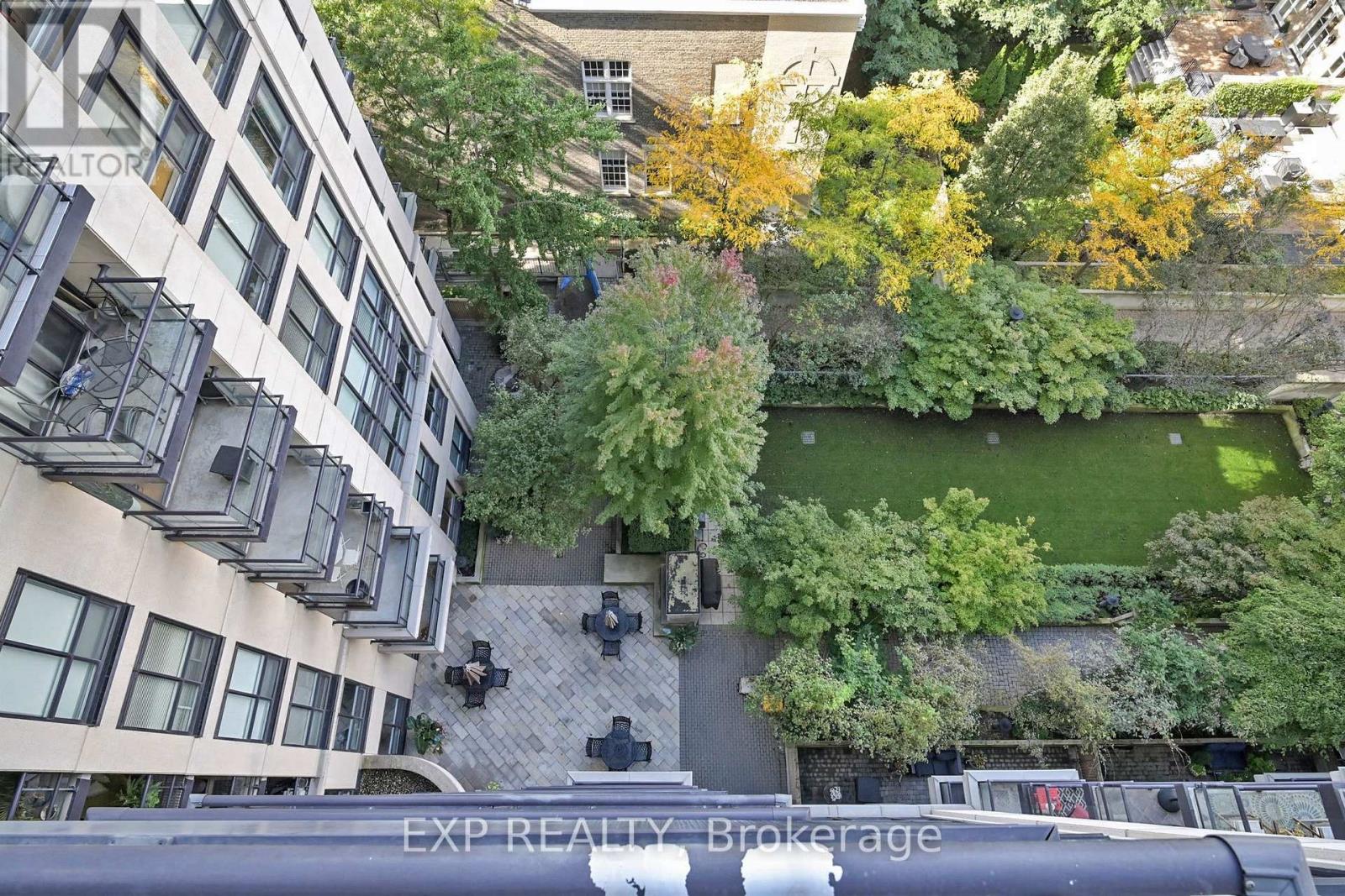 1011 - 10 Delisle Avenue, Toronto, Ontario  M4V 3C6 - Photo 24 - C12478382