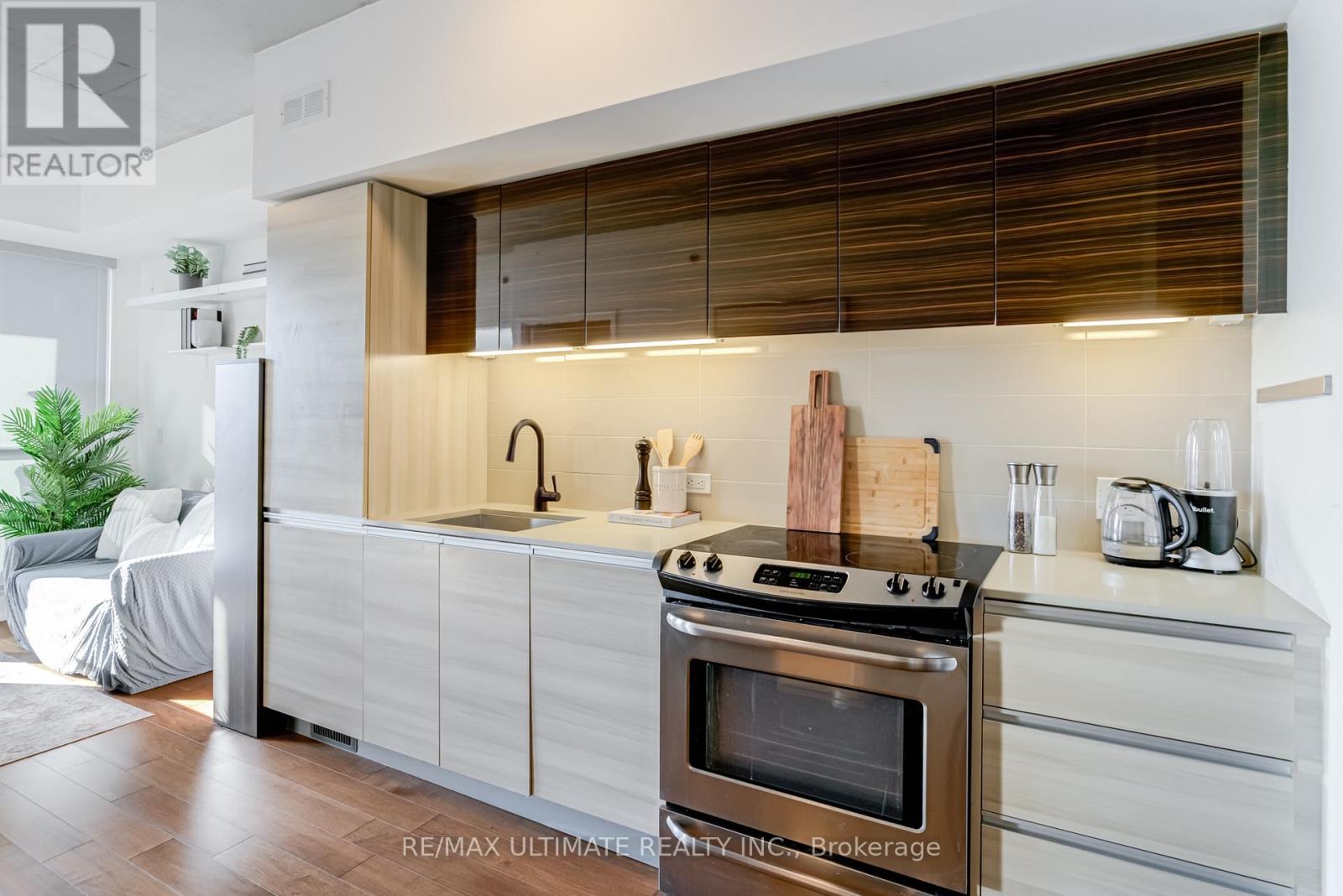 808 - 20 Minowan Miikan Lane, Toronto, Ontario  M6J 0E5 - Photo 13 - C12478383