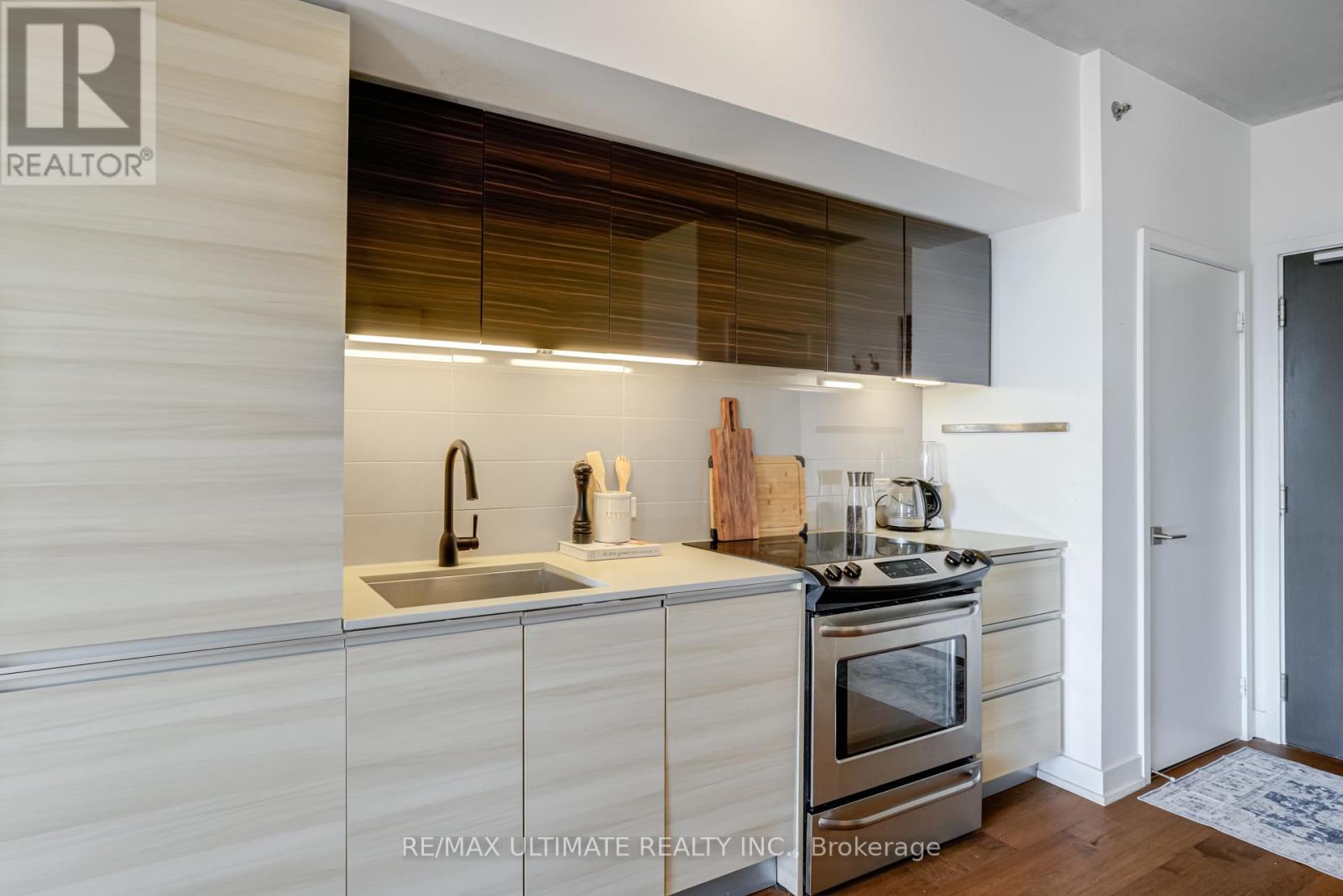 808 - 20 Minowan Miikan Lane, Toronto, Ontario  M6J 0E5 - Photo 14 - C12478383