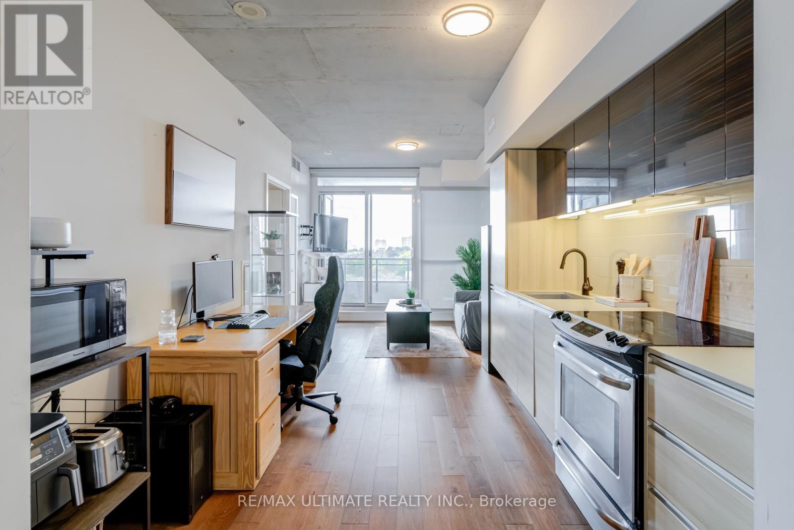 808 - 20 Minowan Miikan Lane, Toronto, Ontario  M6J 0E5 - Photo 7 - C12478383