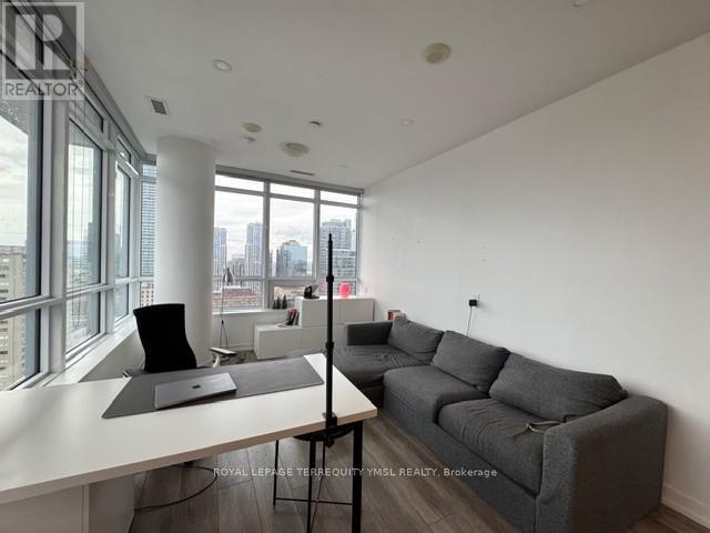 Ph11 - 365 Church Street, Toronto, Ontario  M5B 0B5 - Photo 5 - C12478385