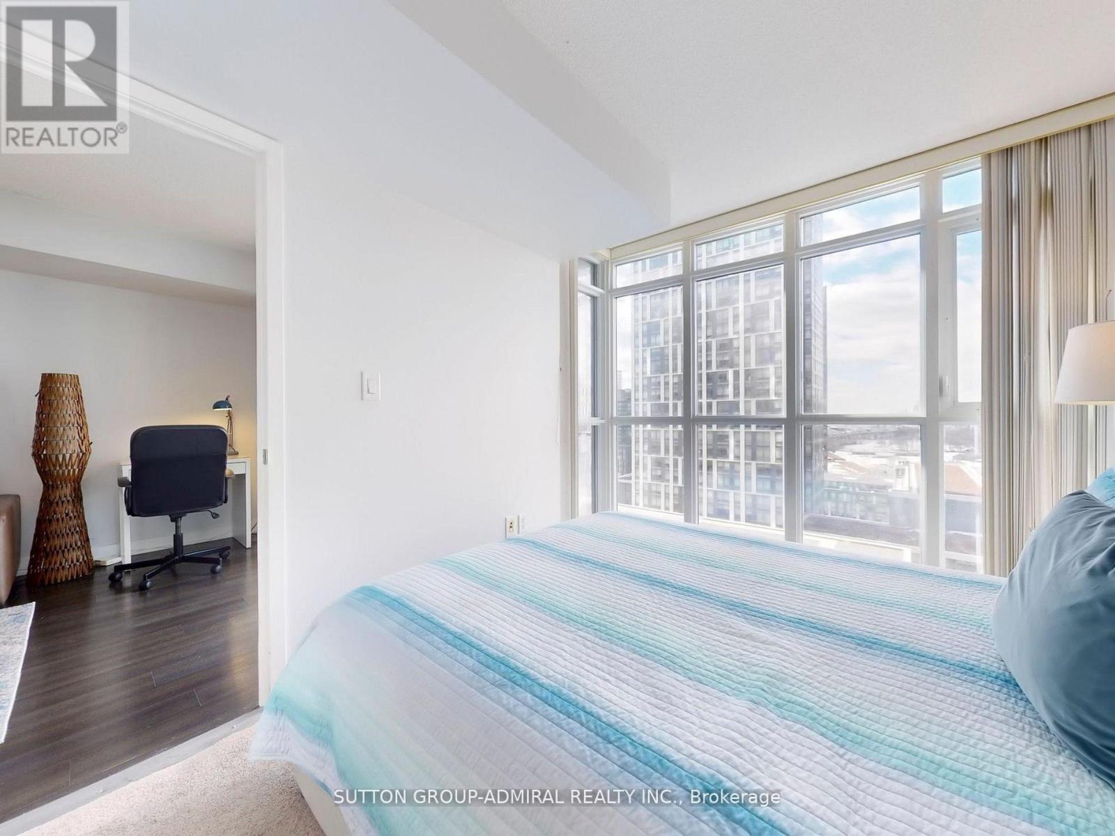 1710 - 21 Iceboat Terrace, Toronto, Ontario  M5V 4A5 - Photo 19 - C12478387