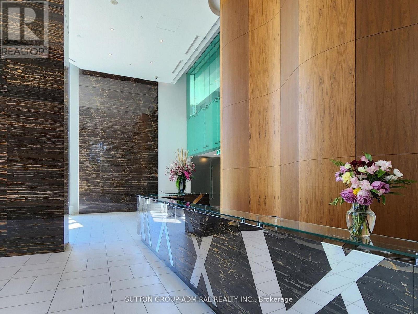 1710 - 21 Iceboat Terrace, Toronto, Ontario  M5V 4A5 - Photo 4 - C12478387