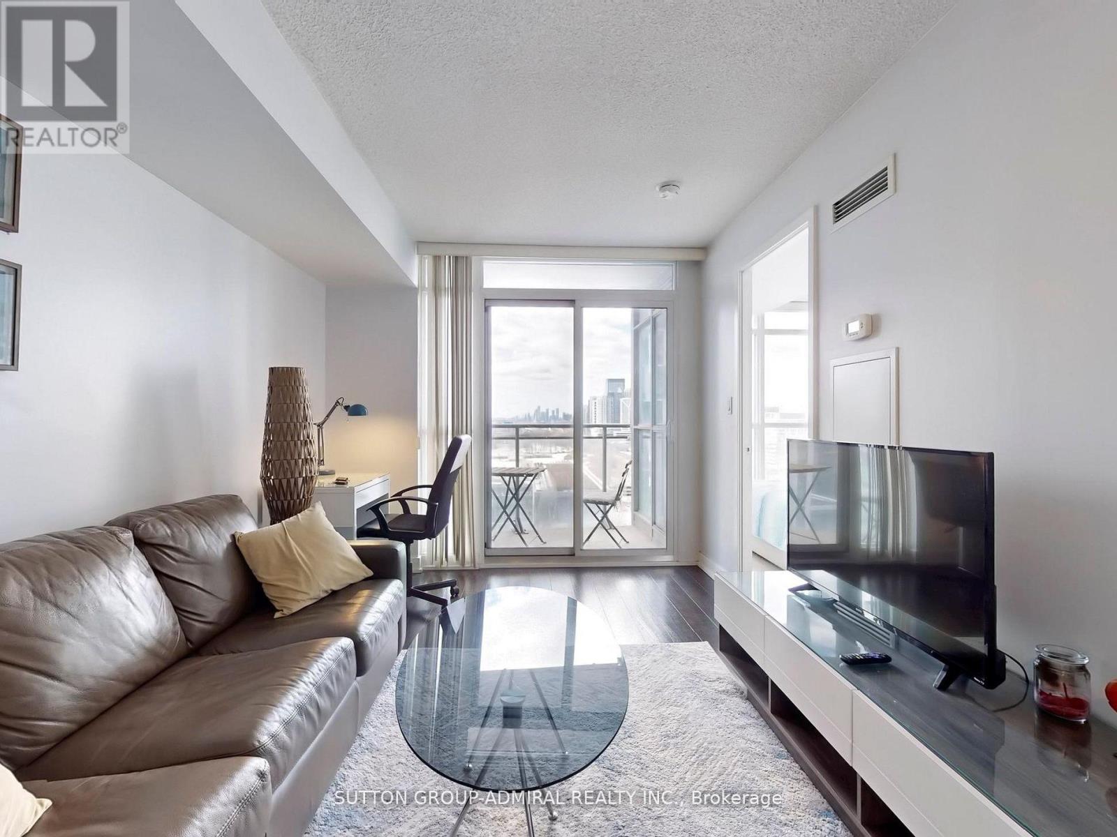 1710 - 21 Iceboat Terrace, Toronto, Ontario  M5V 4A5 - Photo 8 - C12478387