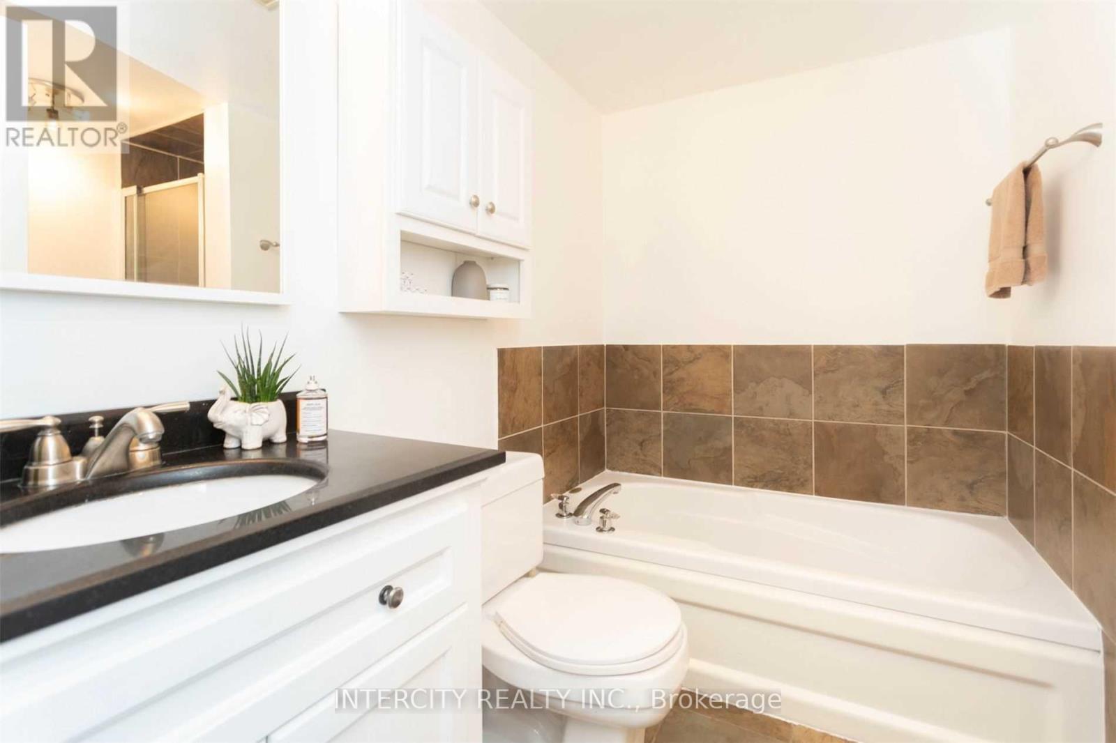 910 - 801 King Street W, Toronto, Ontario  M5V 3C9 - Photo 13 - C12478429