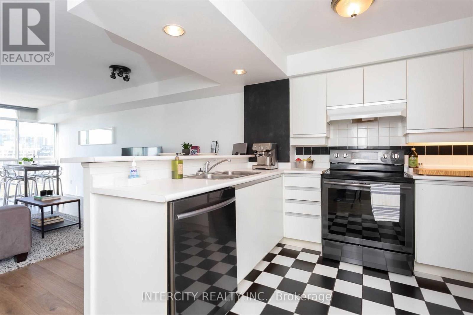 910 - 801 King Street W, Toronto, Ontario  M5V 3C9 - Photo 4 - C12478429