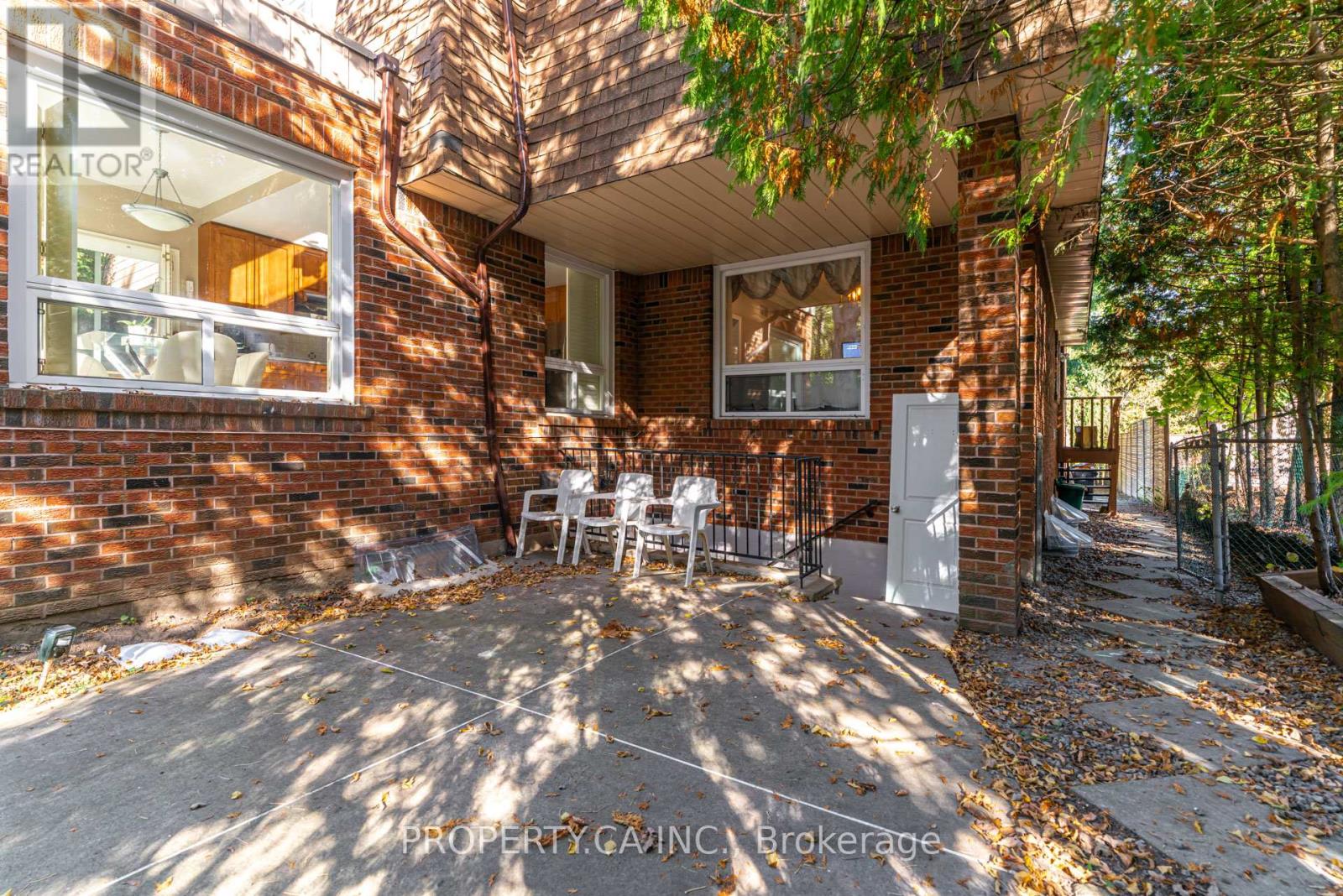 Bsmt - 16 Fleming Drive, Toronto, Ontario  M2K 2N9 - Photo 2 - C12478460