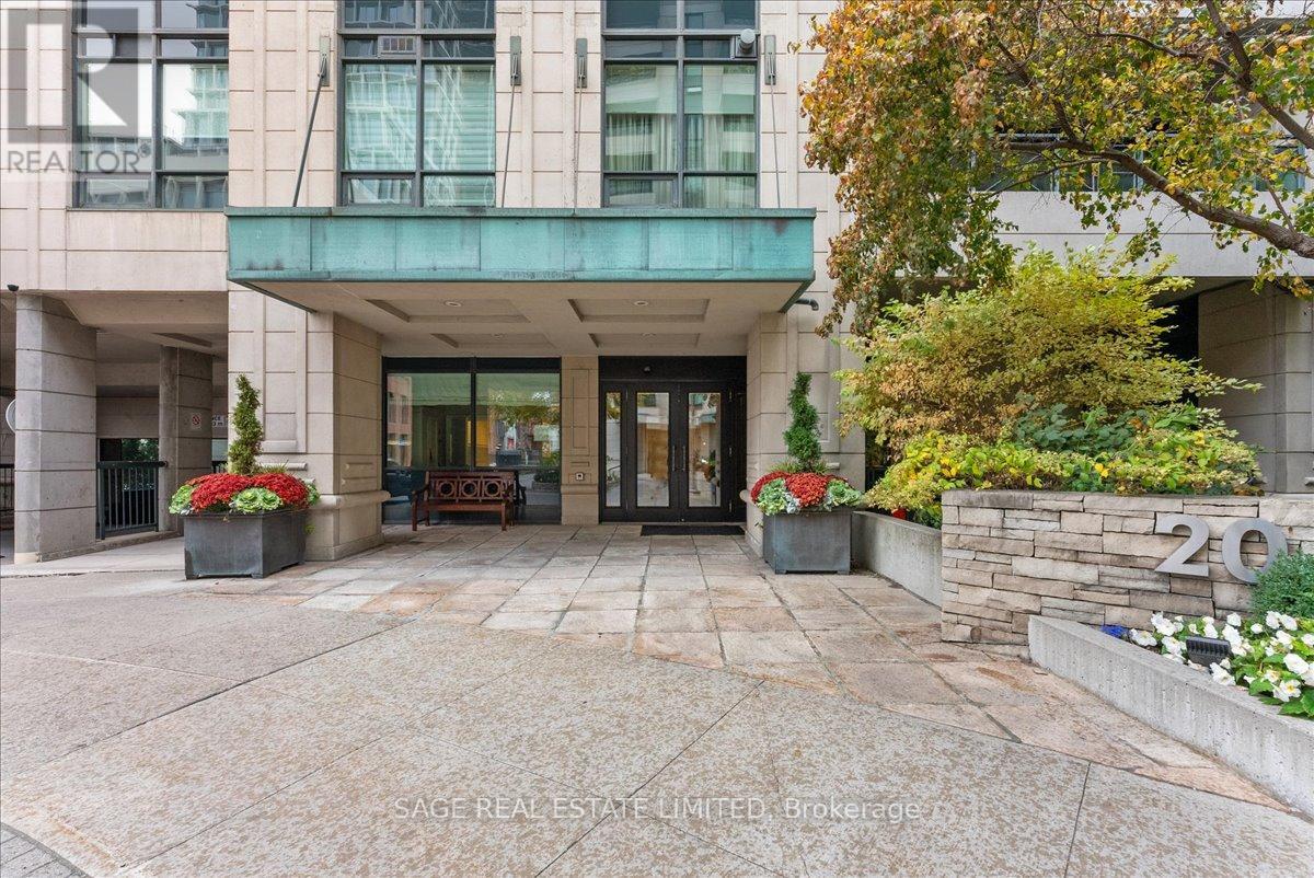 711 - 20 Scrivener Square, Toronto, Ontario  M4W 3X9 - Photo 2 - C12478485