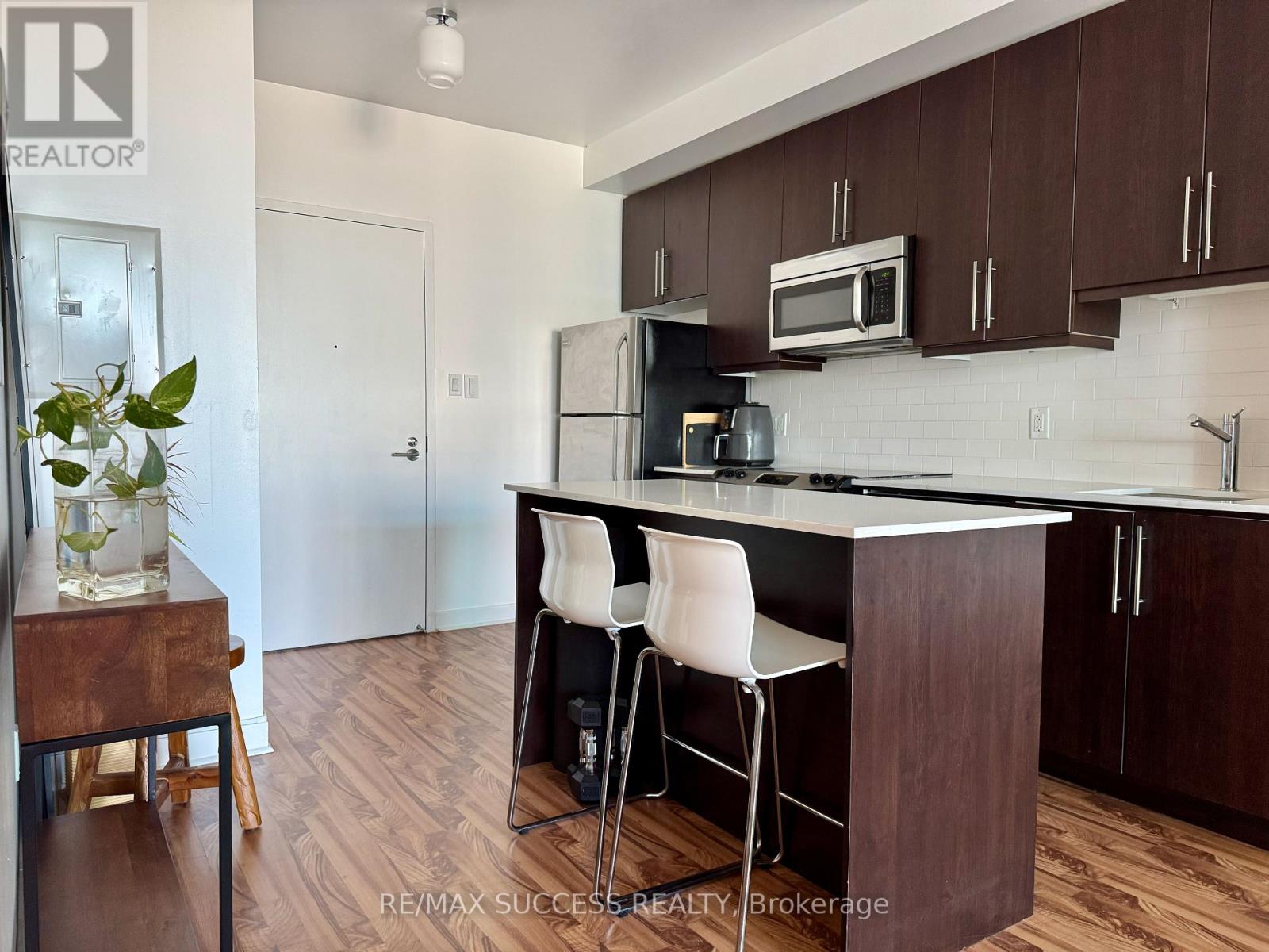1605 - 1171 QUEEN STREET W, Toronto, Ontario
