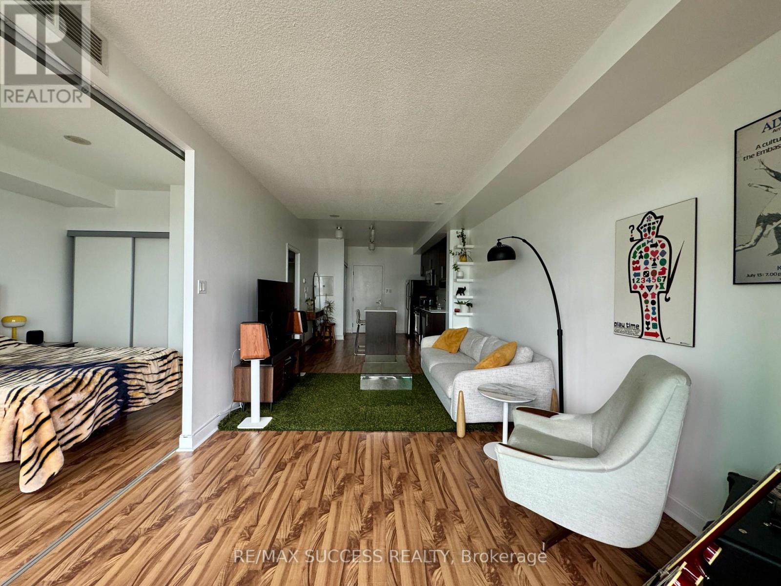 1605 - 1171 Queen Street W, Toronto, Ontario  M6J 0A5 - Photo 5 - C12478493