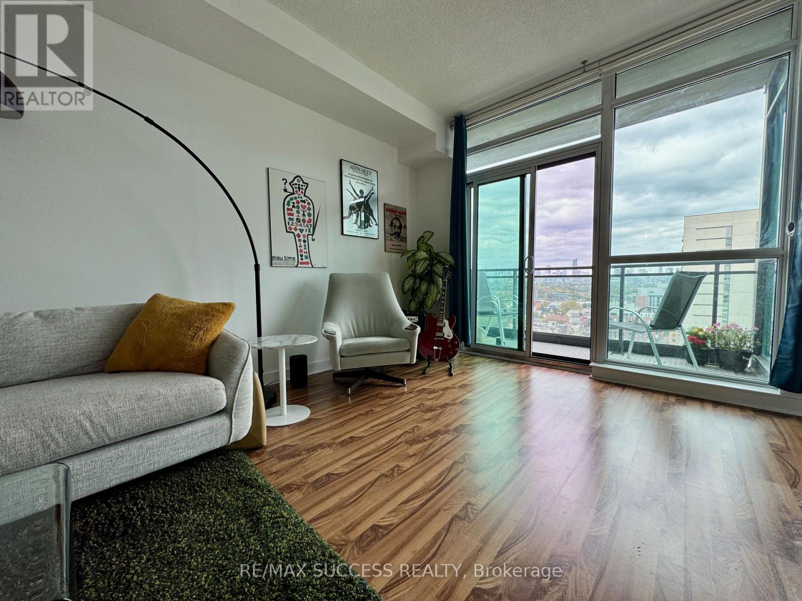 1605 - 1171 Queen Street W, Toronto, Ontario  M6J 0A5 - Photo 7 - C12478493