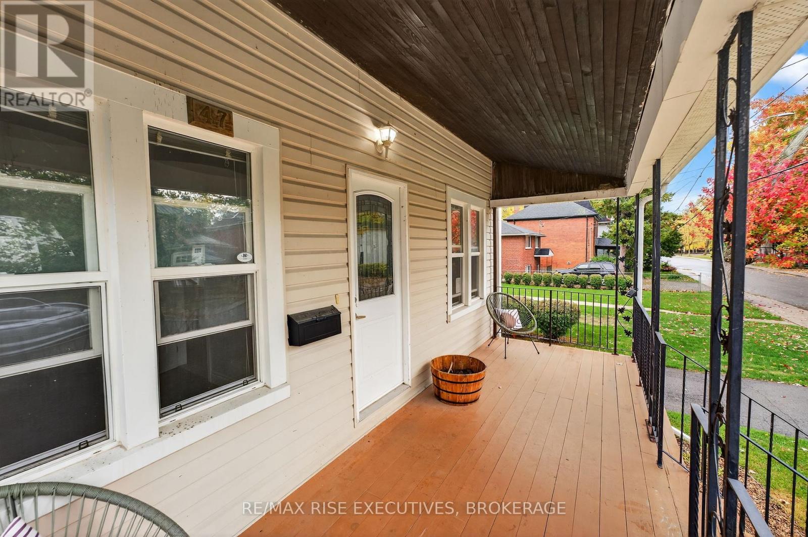 47 Livingston Street, Kingston, Ontario  K7L 4L1 - Photo 2 - X12478573
