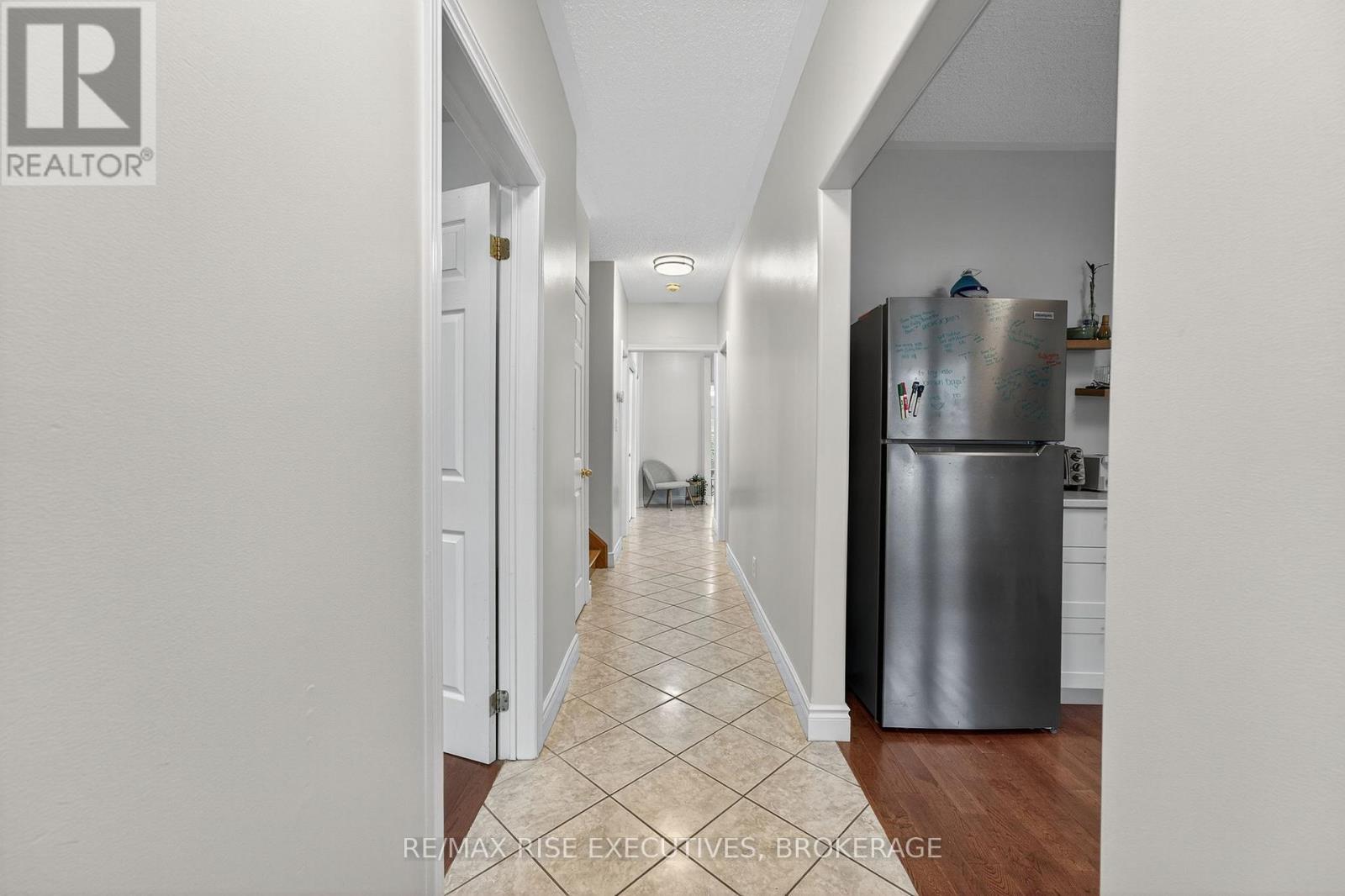 47 Livingston Street, Kingston, Ontario  K7L 4L1 - Photo 3 - X12478573