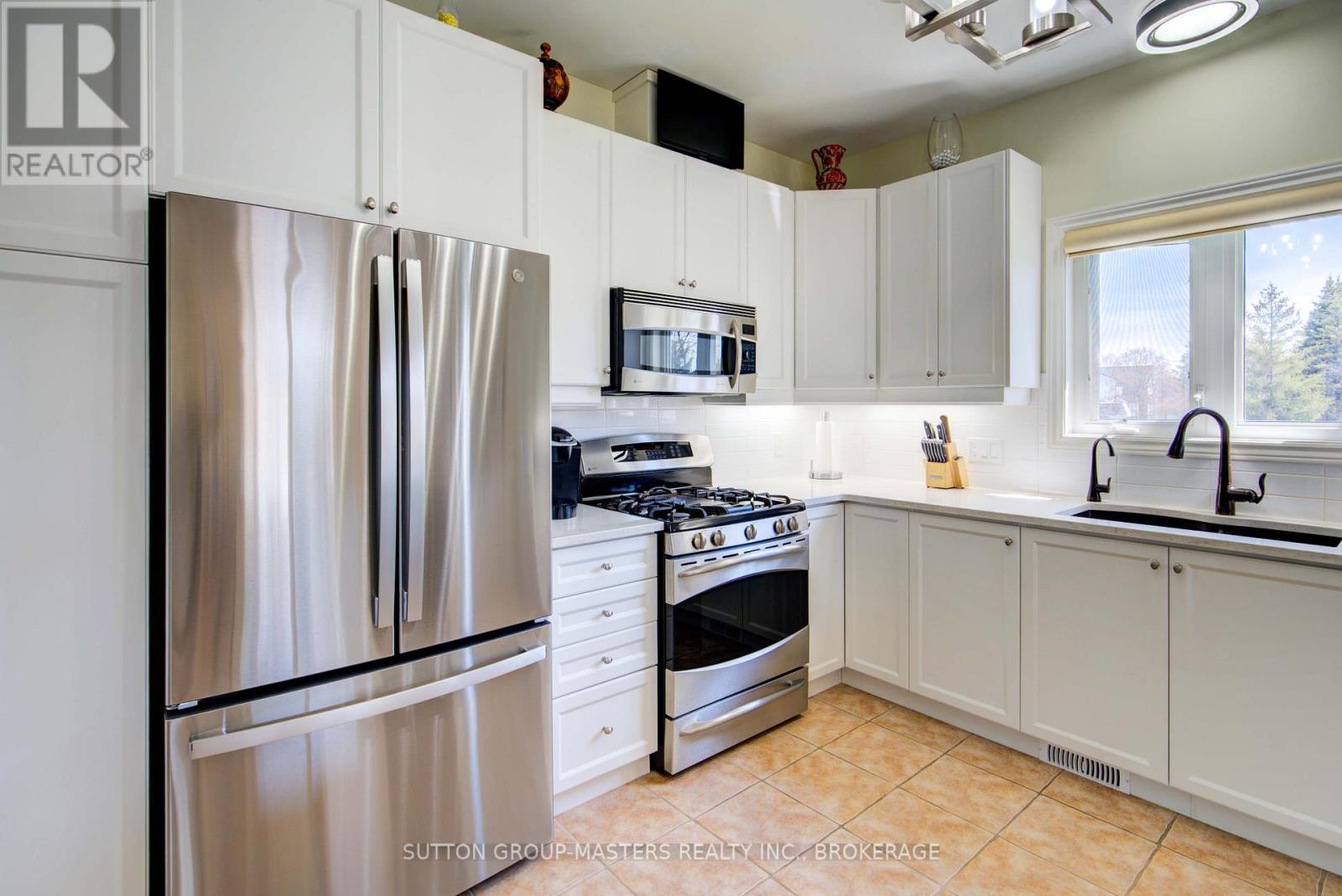24 Country Club Drive, Loyalist (Bath), Ontario  K0H 1G0 - Photo 19 - X12478593