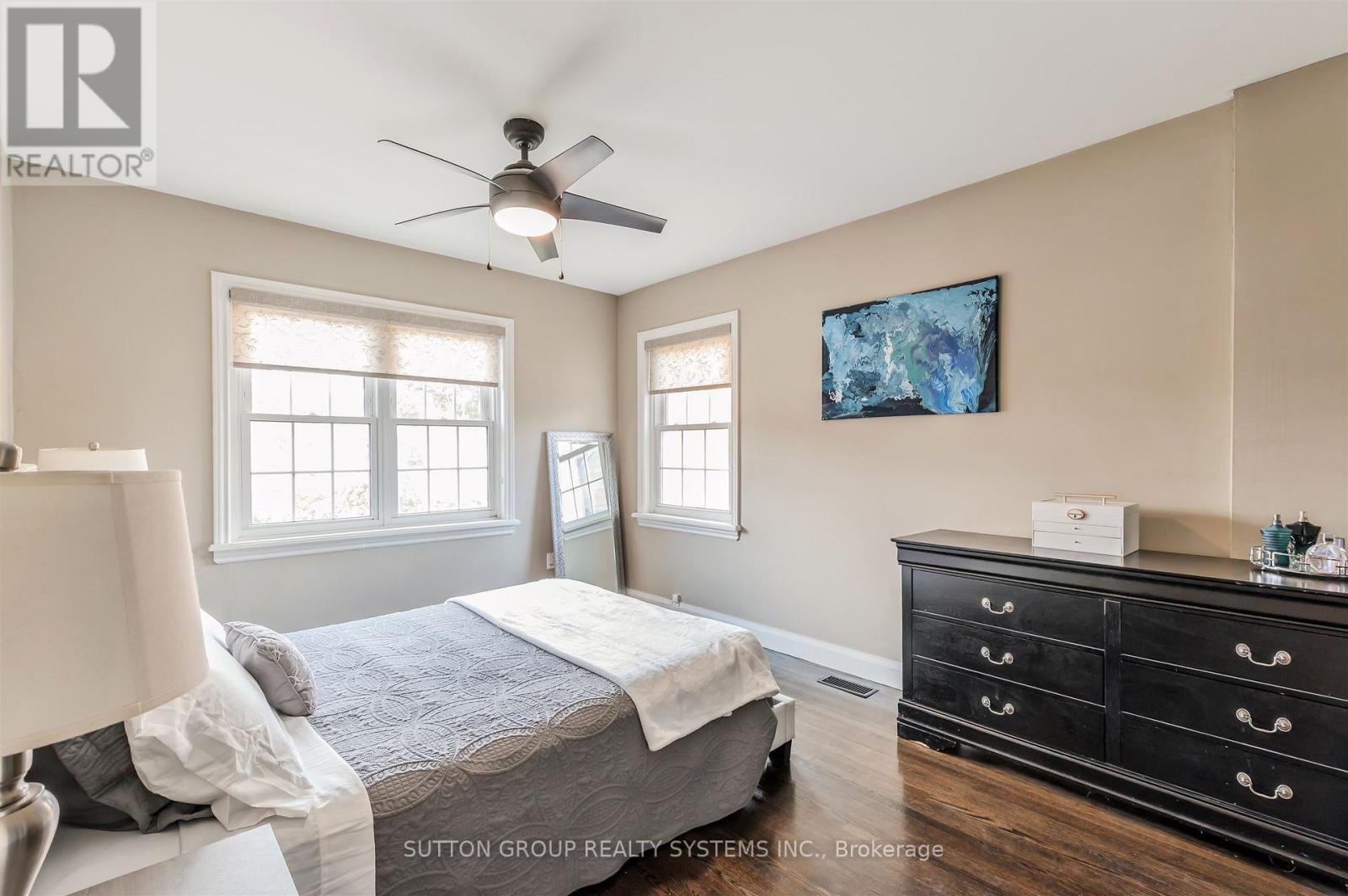 1 Elmlea Avenue, Toronto (Humber Heights), Ontario  M9P 2M6 - Photo 22 - W12472229