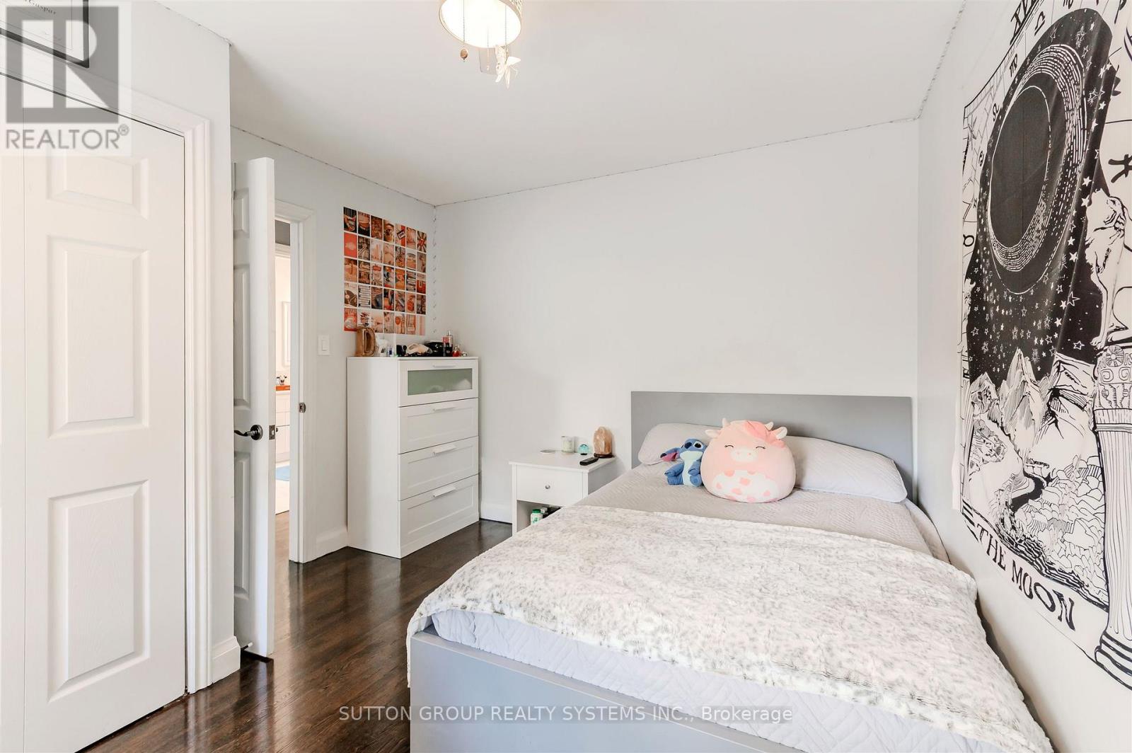 1 Elmlea Avenue, Toronto (Humber Heights), Ontario  M9P 2M6 - Photo 24 - W12472229