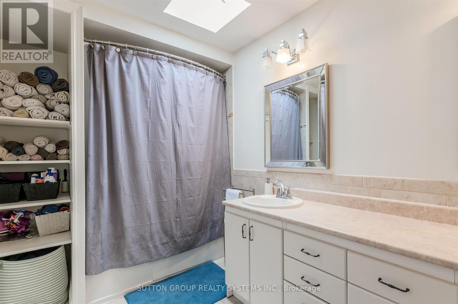 1 Elmlea Avenue, Toronto (Humber Heights), Ontario  M9P 2M6 - Photo 28 - W12472229