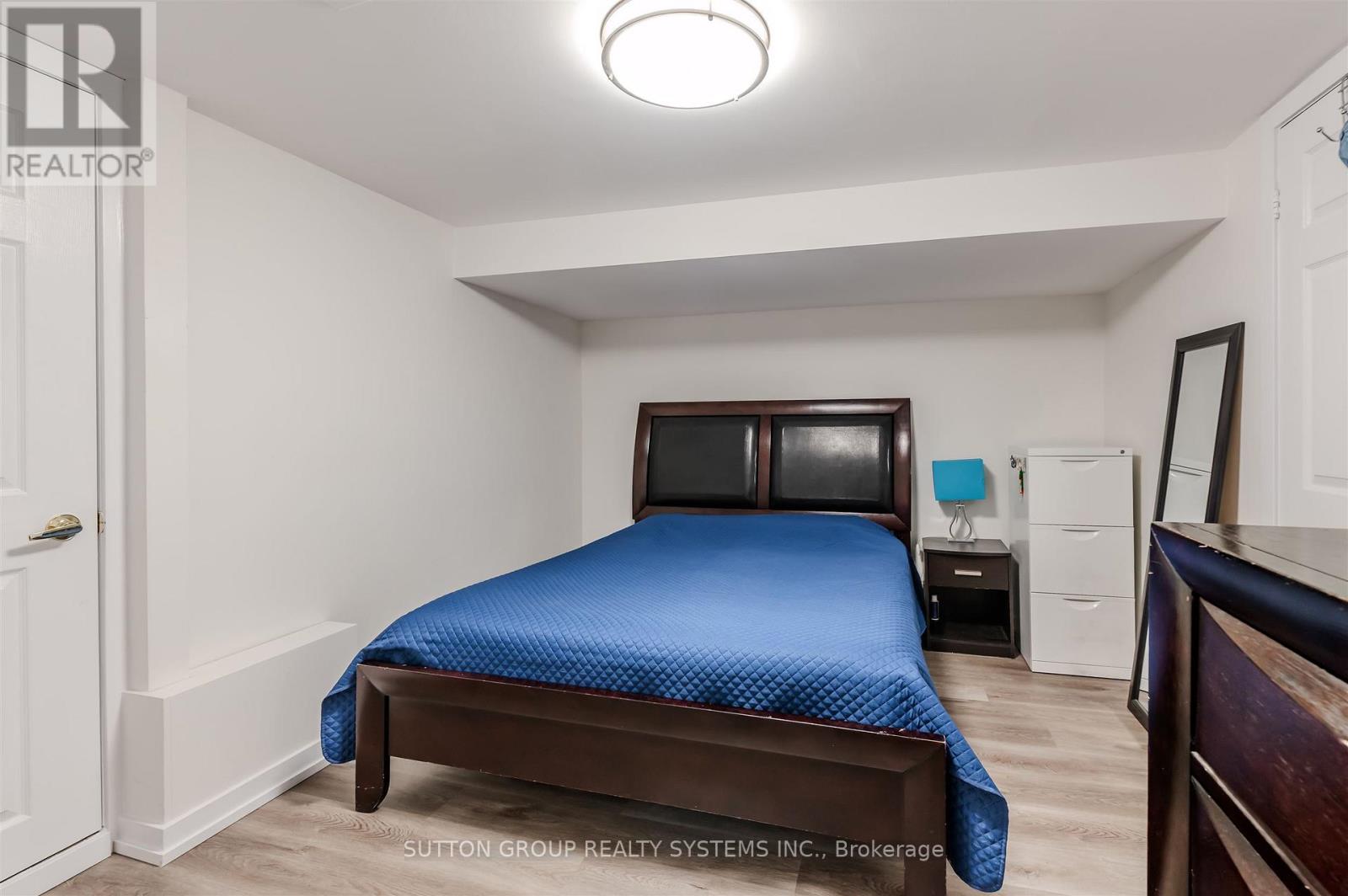 1 Elmlea Avenue, Toronto (Humber Heights), Ontario  M9P 2M6 - Photo 30 - W12472229