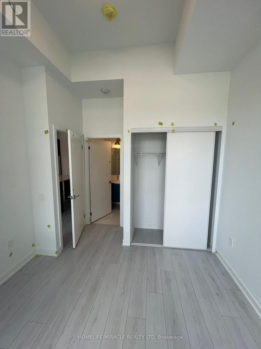 203 - 395 Dundas Street, Oakville, Ontario  L6M 5R8 - Photo 7 - W12477322