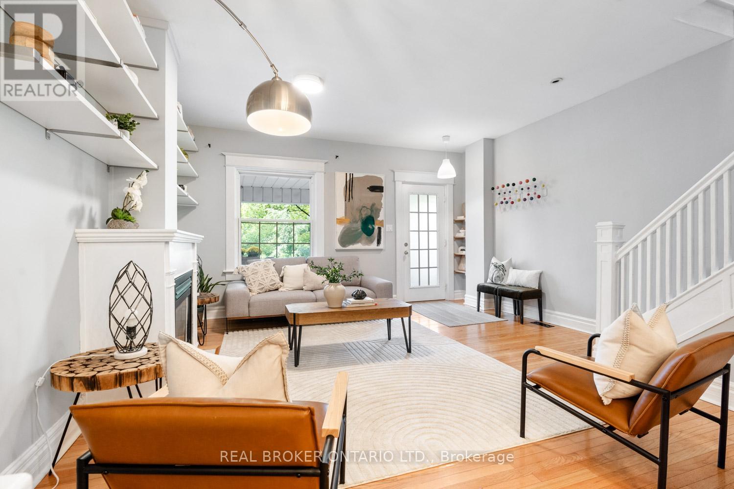 115 Bellhaven Road, Toronto, Ontario  M4L 3J9 - Photo 4 - E12478375