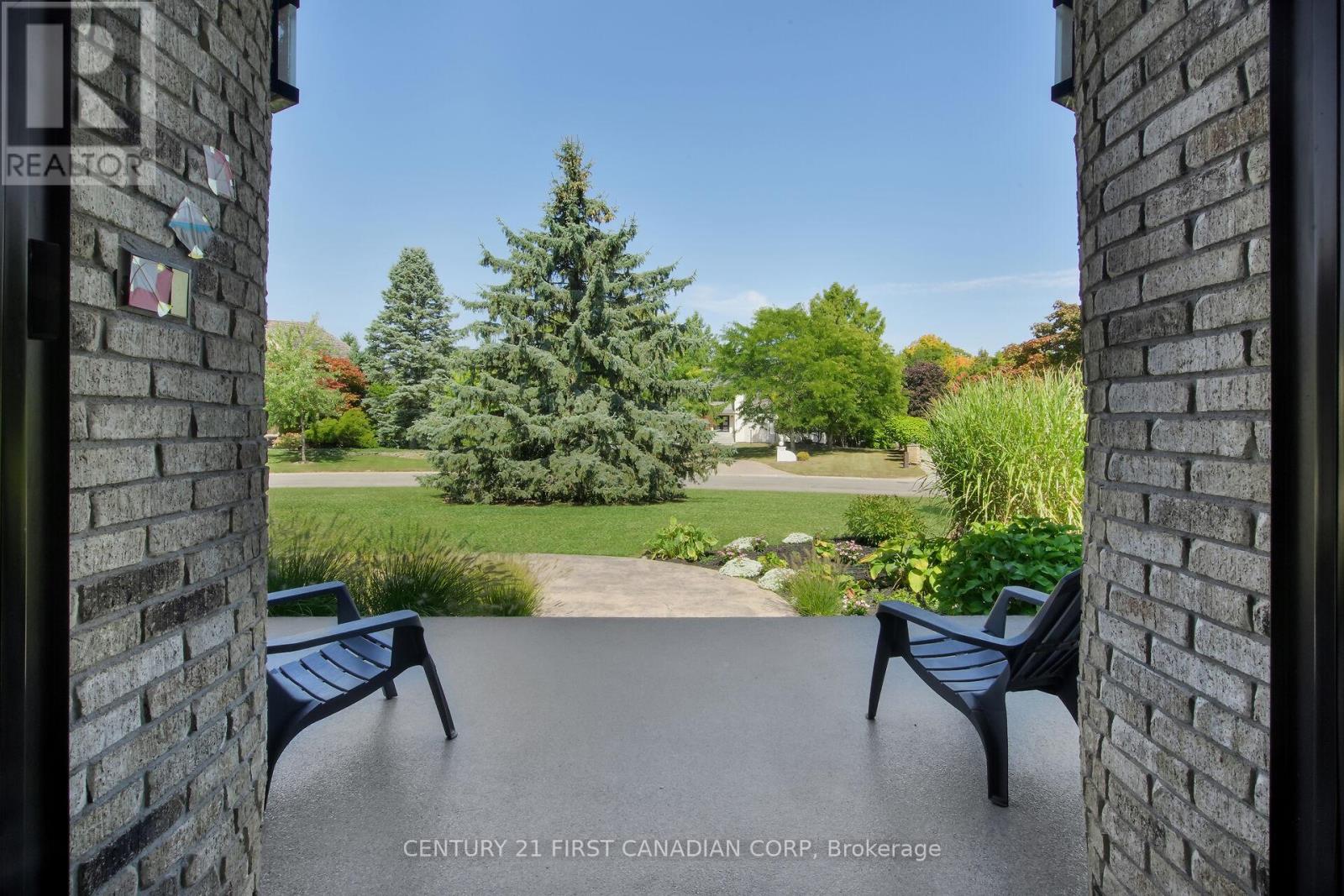 768 Franklinway Crescent, London North, Ontario  N6G 5C8 - Photo 5 - X12478527