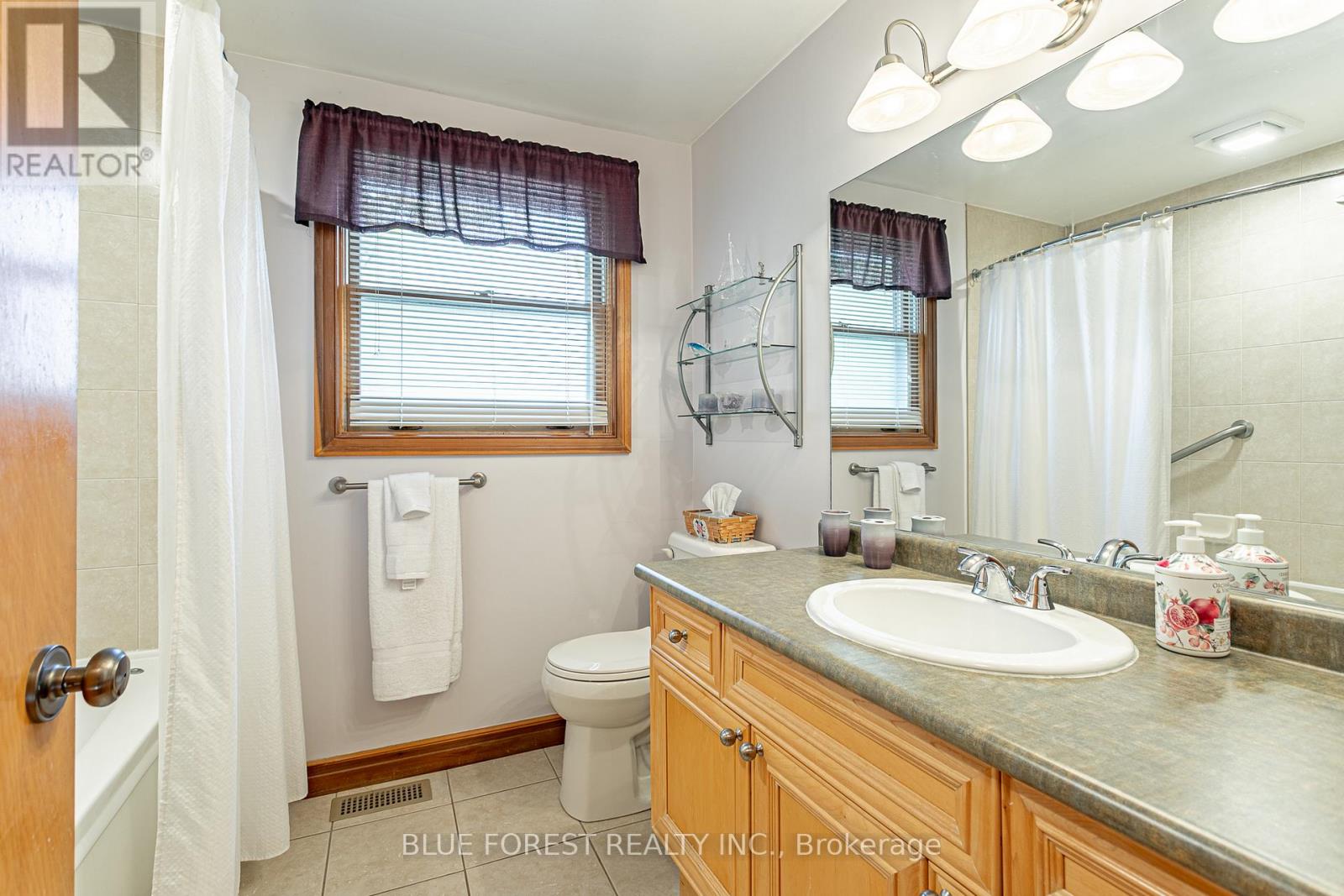 836 Westbury Crescent, London South, Ontario  N6J 3C9 - Photo 18 - X12478587