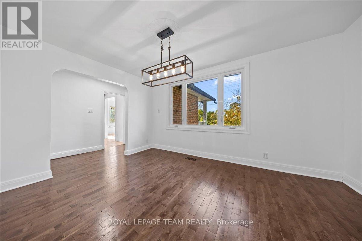 5410 Old Richmond Road, Ottawa, Ontario  K2R 1G7 - Photo 10 - X12478530