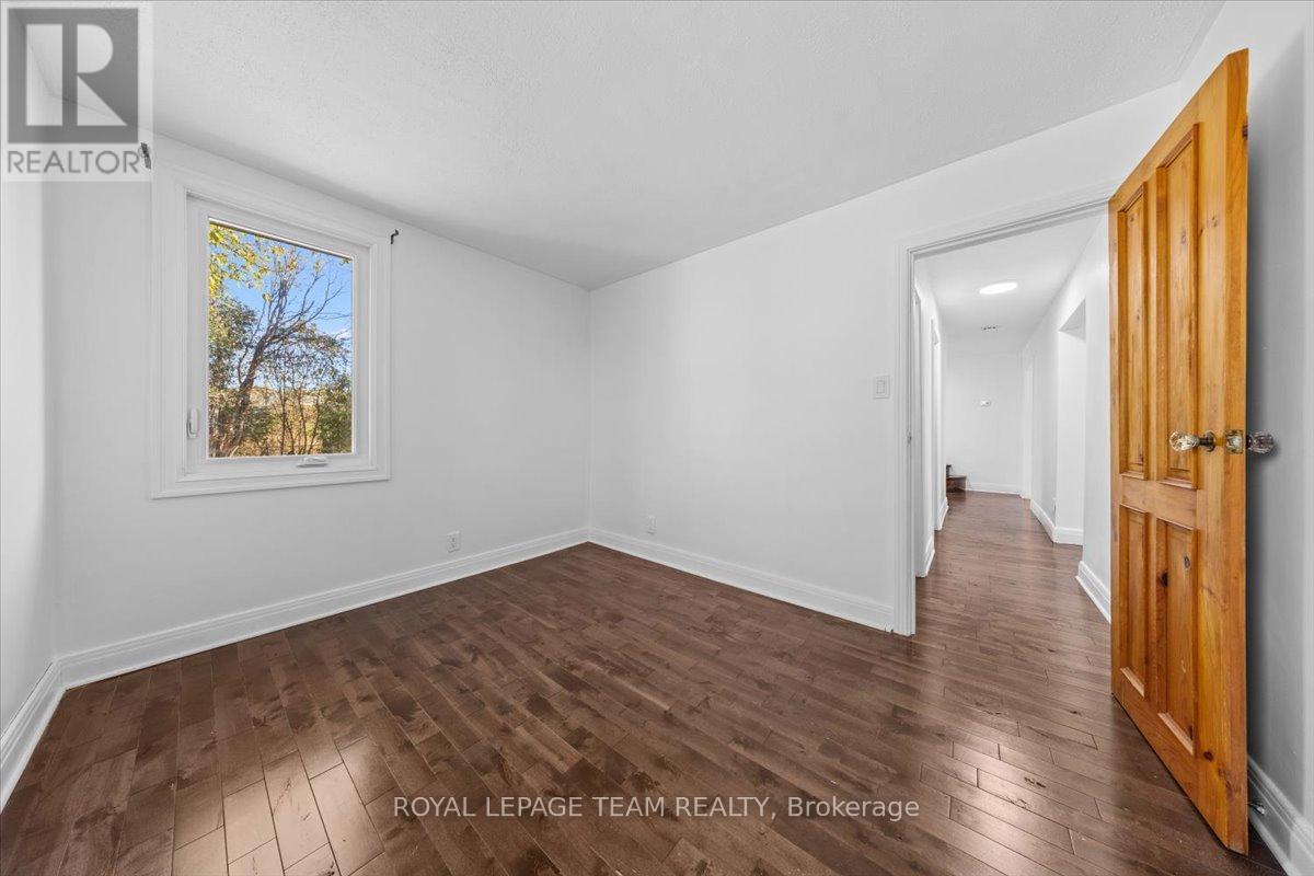 5410 Old Richmond Road, Ottawa, Ontario  K2R 1G7 - Photo 16 - X12478530