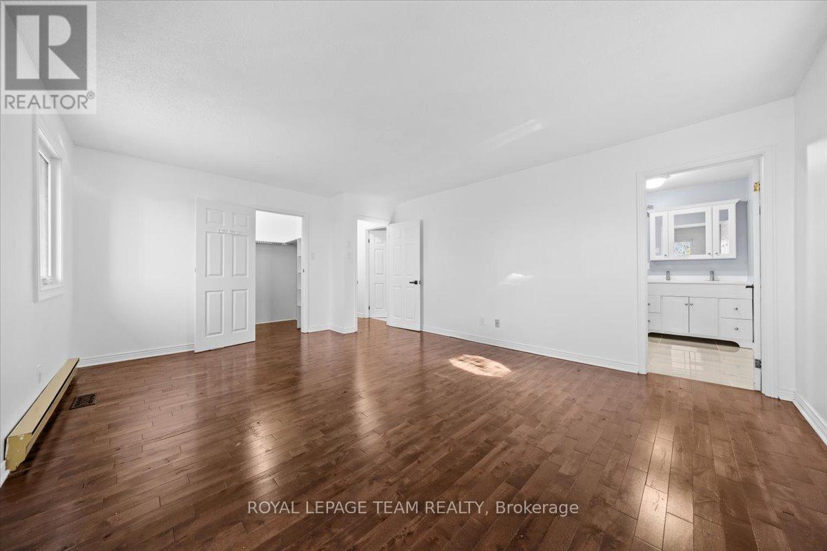 5410 Old Richmond Road, Ottawa, Ontario  K2R 1G7 - Photo 21 - X12478530