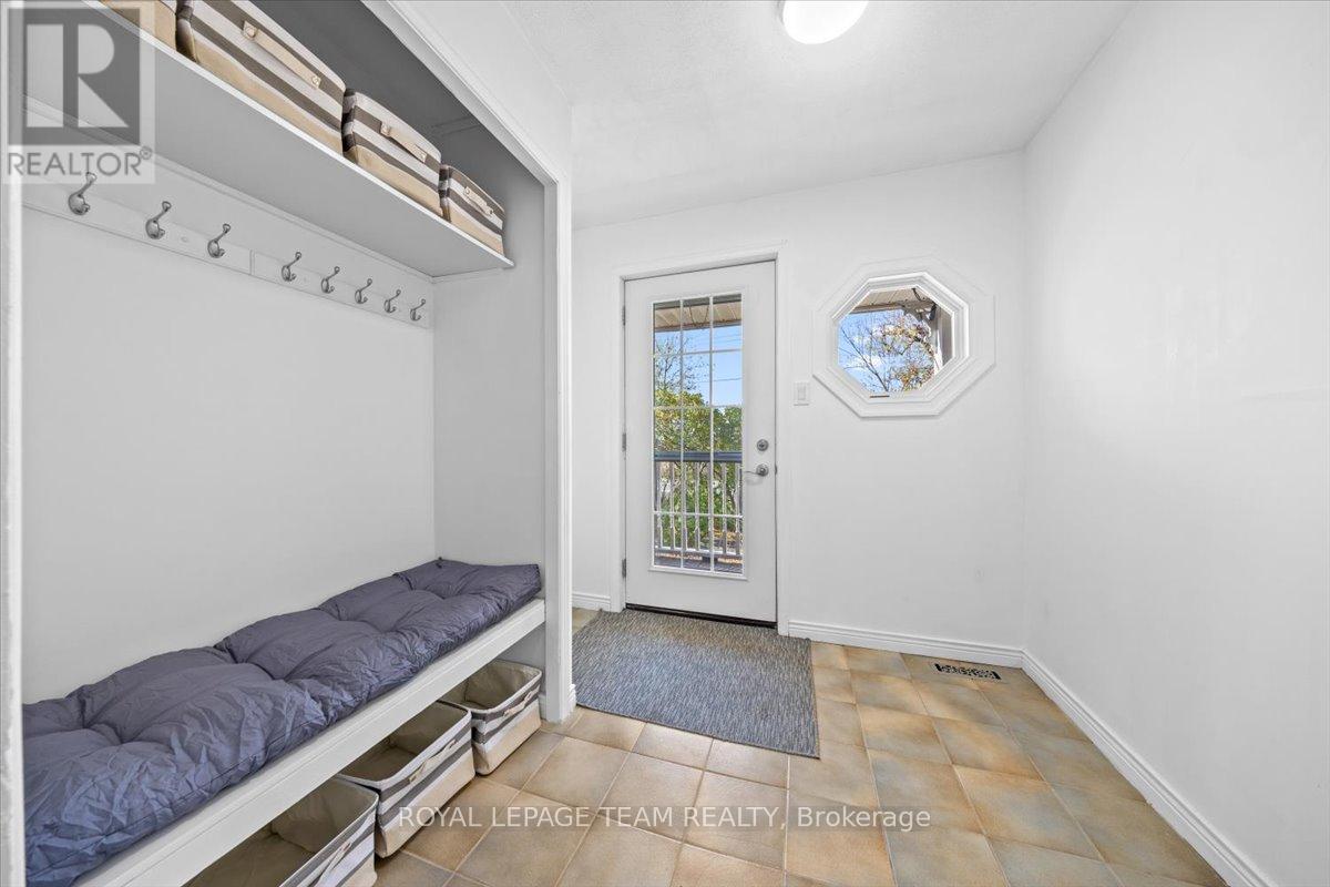 5410 Old Richmond Road, Ottawa, Ontario  K2R 1G7 - Photo 3 - X12478530