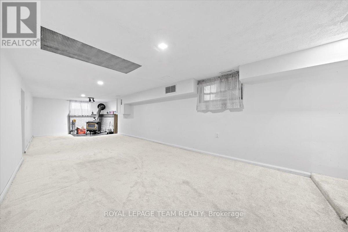 5410 Old Richmond Road, Ottawa, Ontario  K2R 1G7 - Photo 32 - X12478530