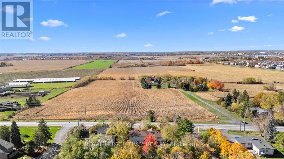 5410 Old Richmond Road, Ottawa, Ontario  K2R 1G7 - Photo 38 - X12478530