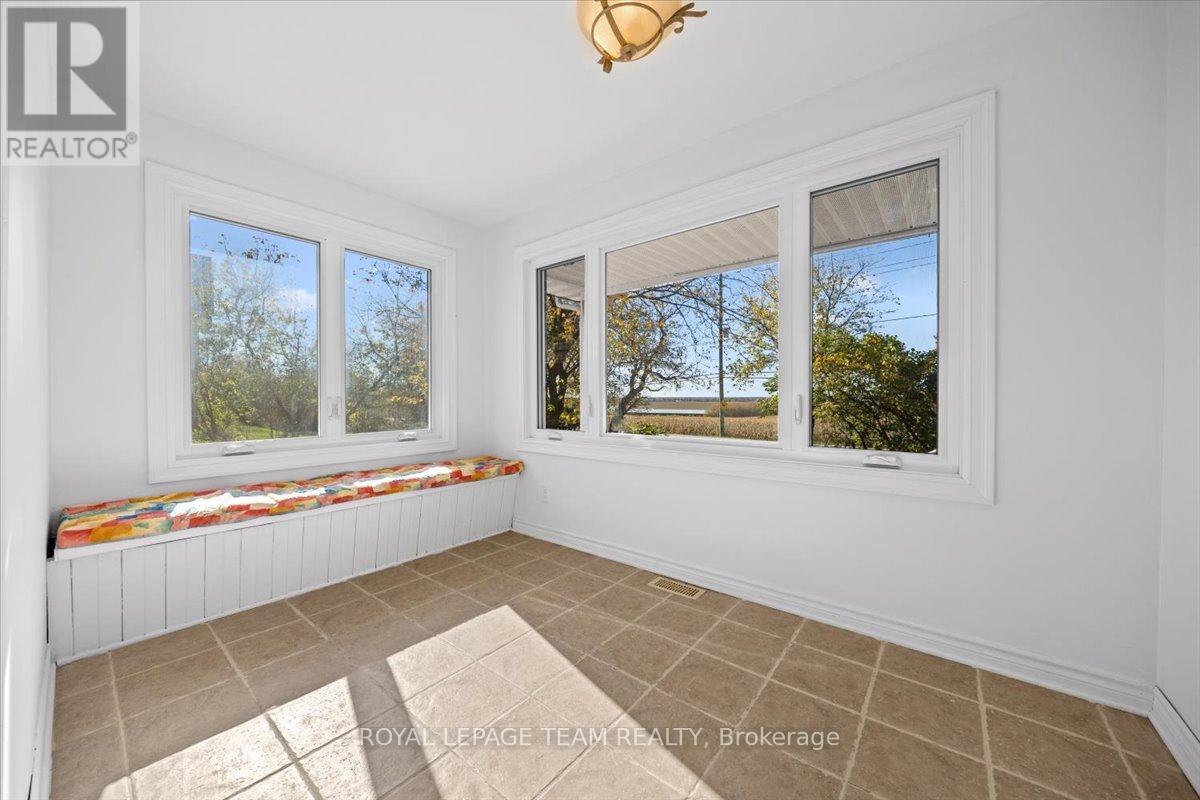 5410 Old Richmond Road, Ottawa, Ontario  K2R 1G7 - Photo 8 - X12478530