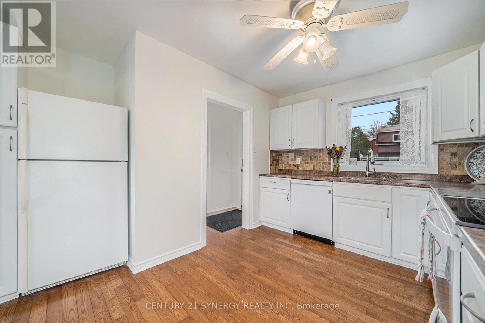 212 Maley Street, North Grenville, Ontario  K0G 1J0 - Photo 9 - X12478562