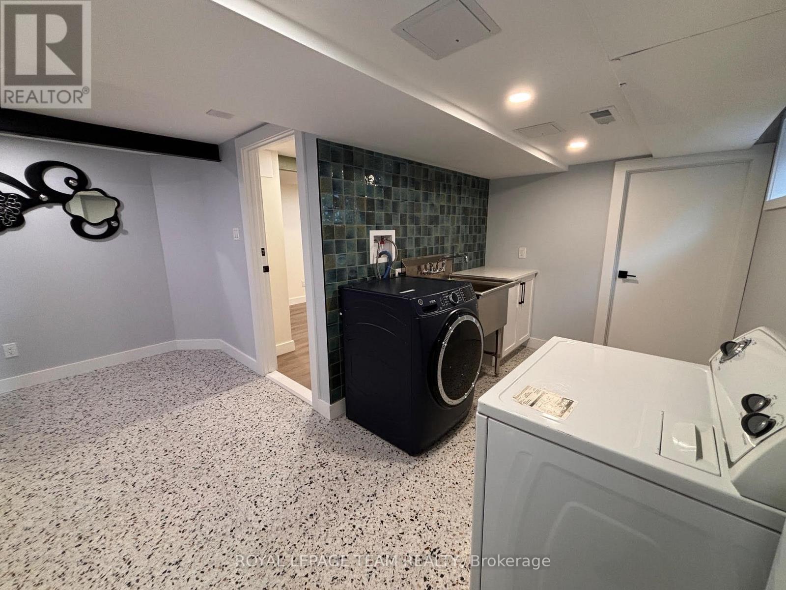 Unit B - 2177 Dublin Avenue, Ottawa, Ontario  K2C 0X7 - Photo 12 - X12478627