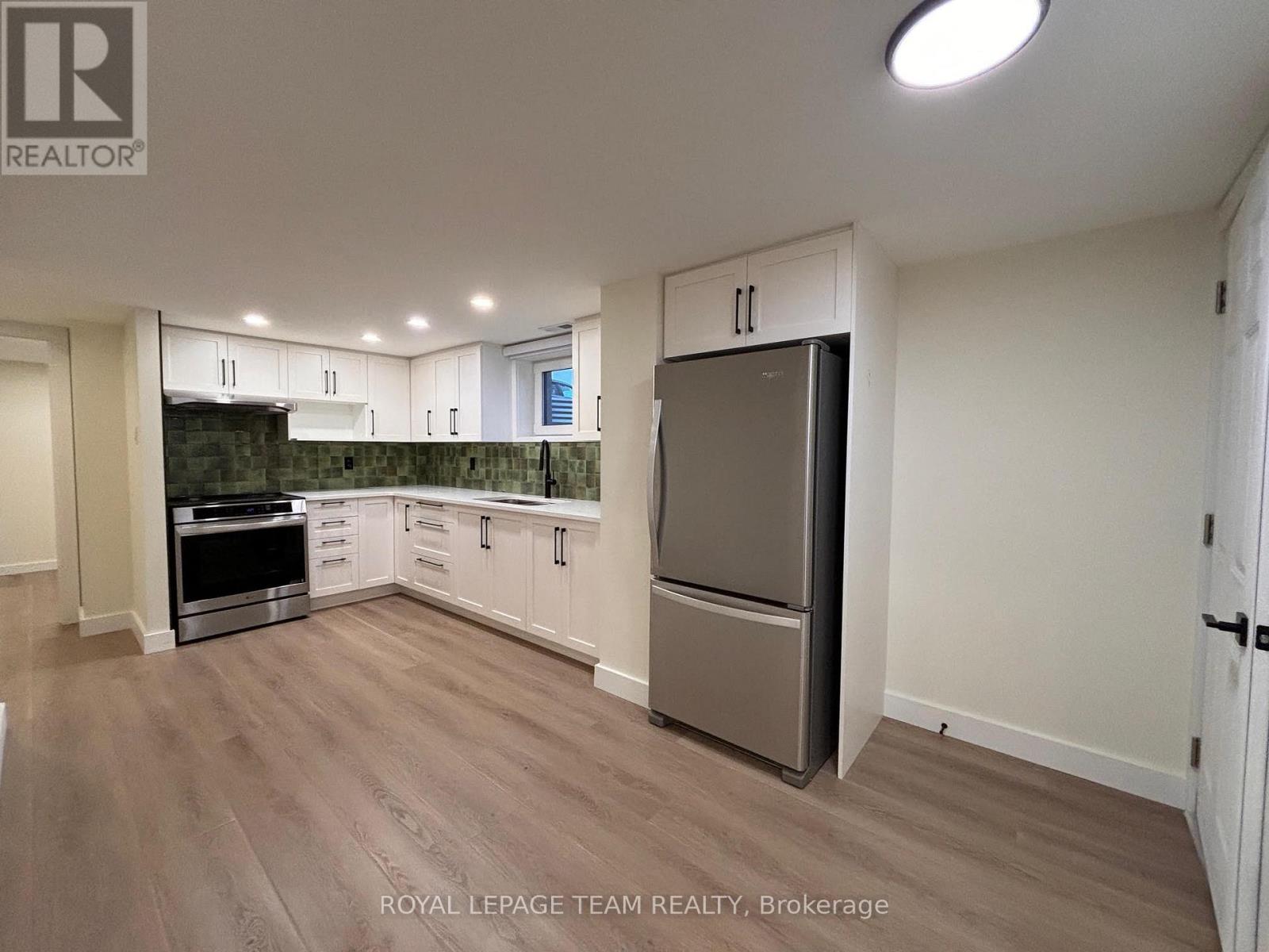 Unit B - 2177 Dublin Avenue, Ottawa, Ontario  K2C 0X7 - Photo 3 - X12478627