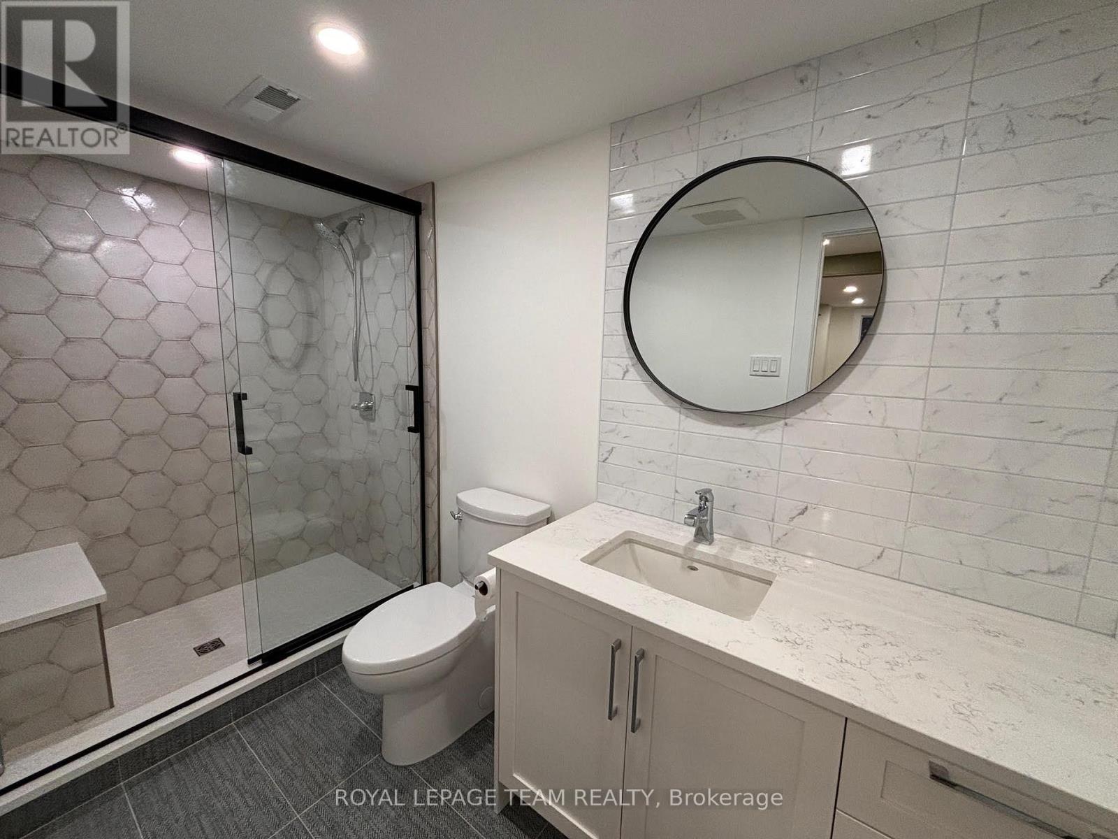 Unit B - 2177 Dublin Avenue, Ottawa, Ontario  K2C 0X7 - Photo 8 - X12478627