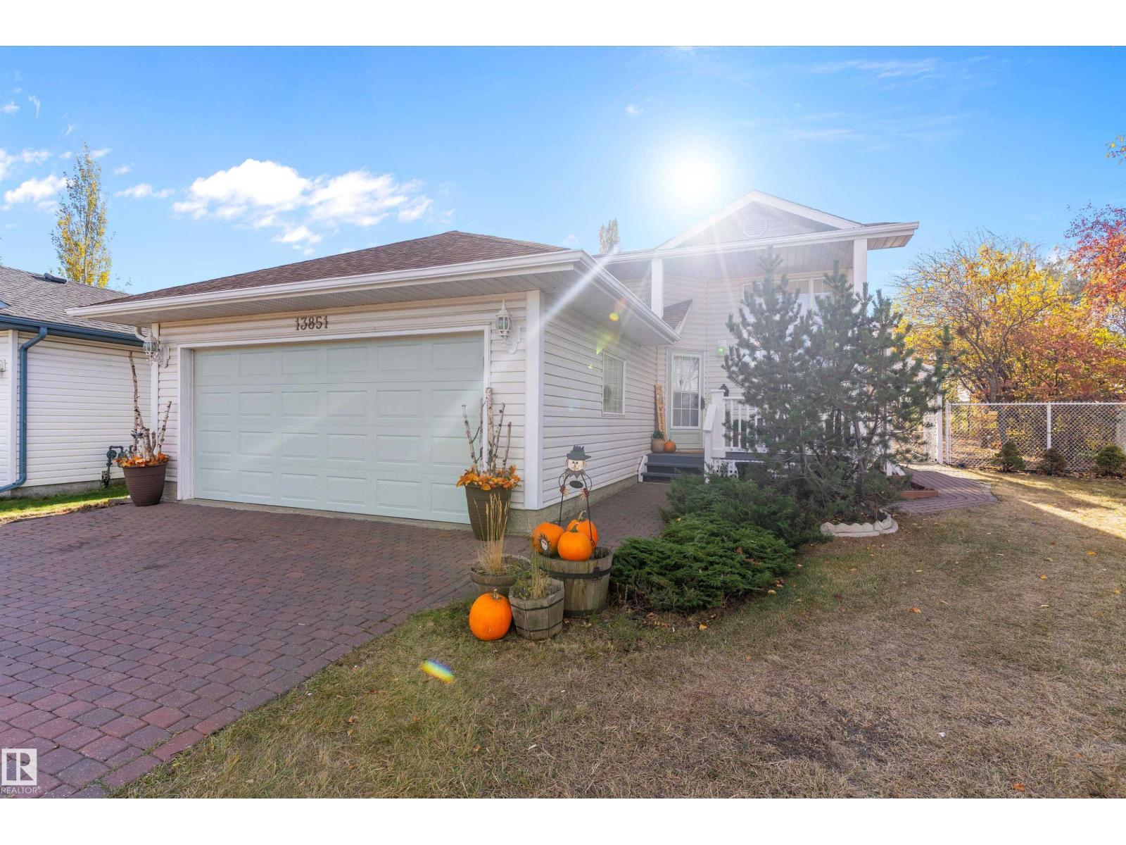 13851 131 Av Nw, Edmonton, Alberta  T5L 5A6 - Photo 1 - E4463202