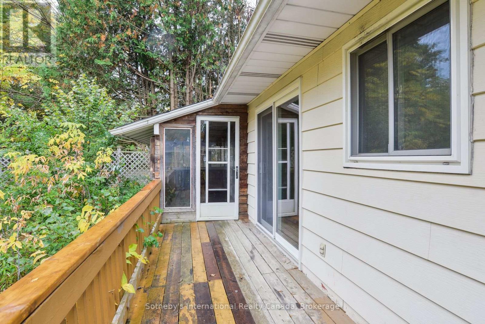 445 Farquhar Street, Gravenhurst, Ontario  P1P 1E4 - Photo 20 - X12478547