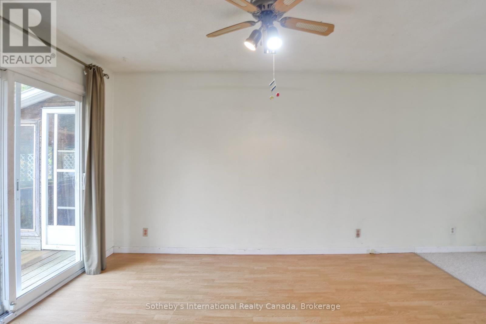 445 Farquhar Street, Gravenhurst, Ontario  P1P 1E4 - Photo 9 - X12478547