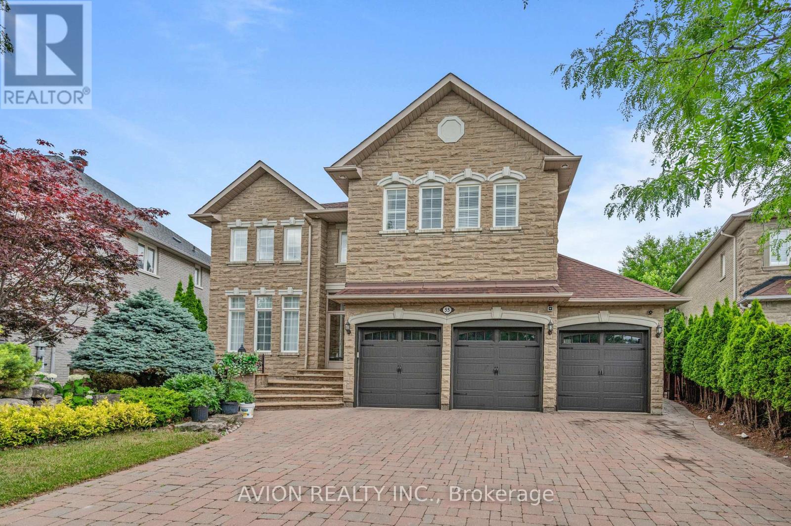 55 Frybrook Crescent, Richmond Hill, Ontario  L4B 4B9 - Photo 2 - N12478380