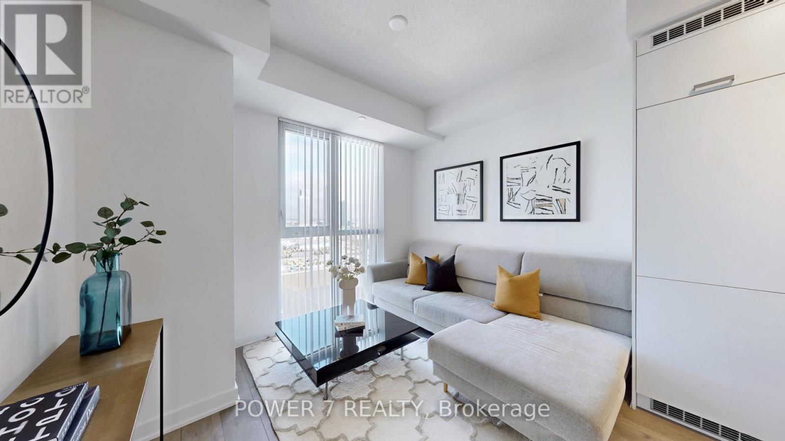 1516 - 10 Honeycrisp Crescent, Vaughan, Ontario  L4K 0M7 - Photo 2 - N12478399