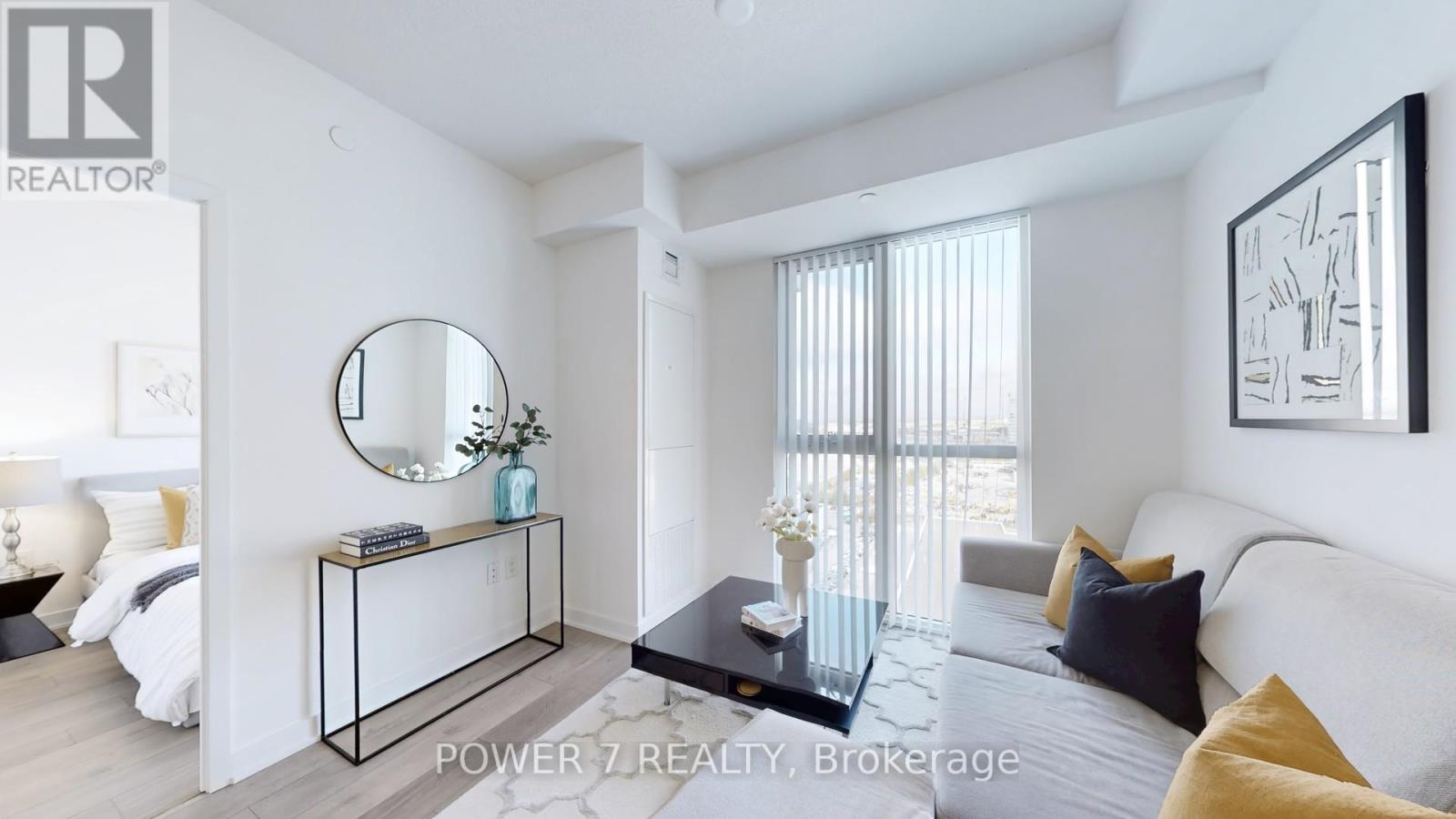 1516 - 10 Honeycrisp Crescent, Vaughan, Ontario  L4K 0M7 - Photo 8 - N12478399